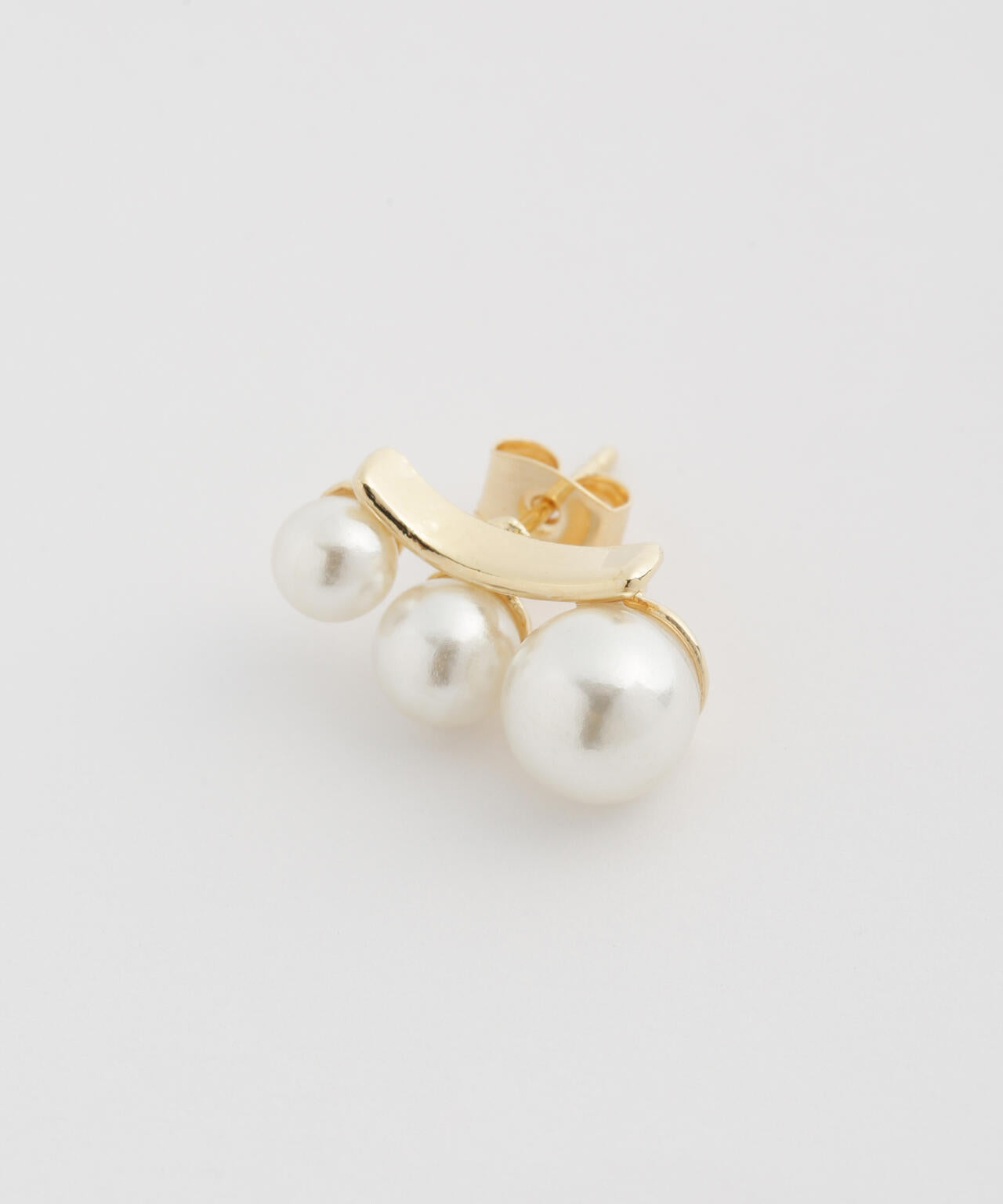 トリプルパールピアス
