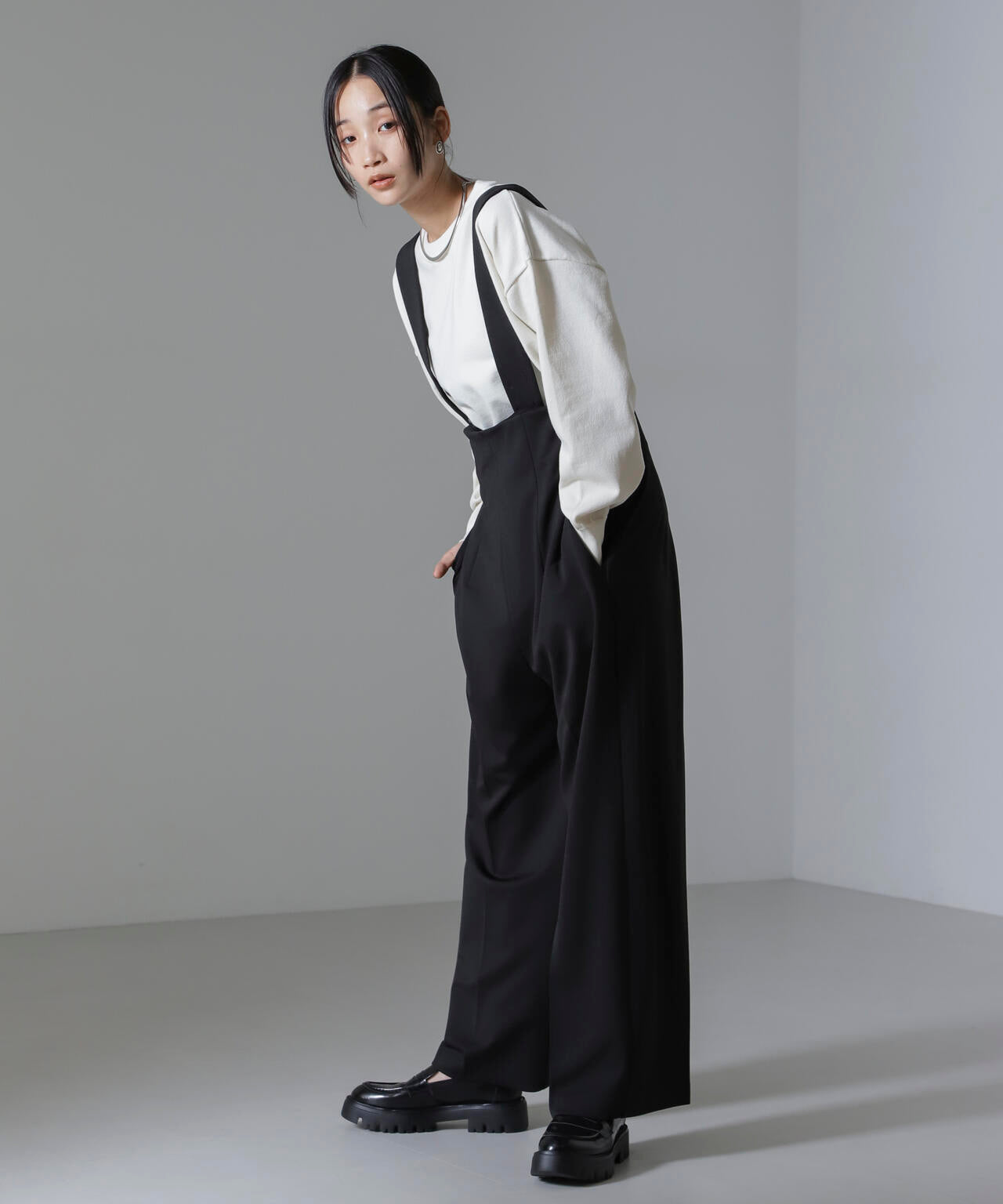 二重臼クルーネックプルオーバーニット
