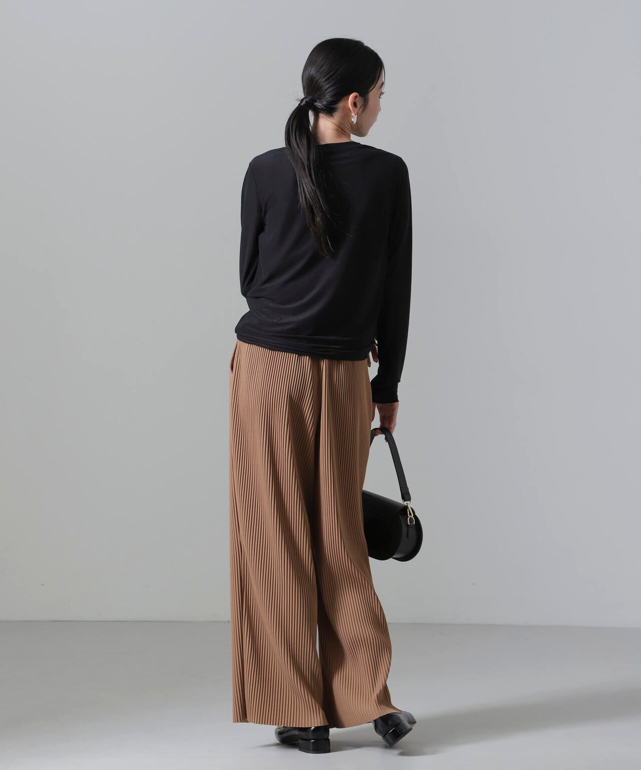 メローシアーカットトップス