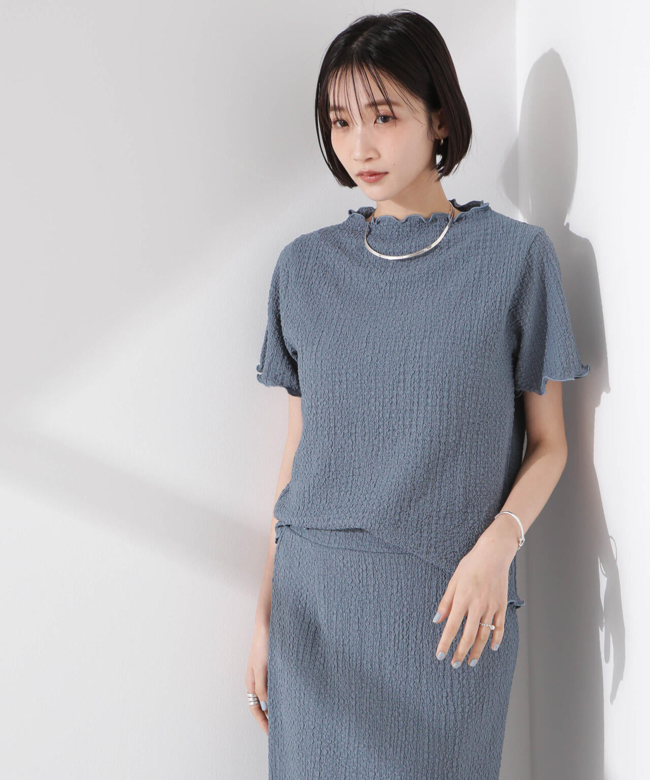 シャーリングジャガード半袖ナロートップス (セットアップ可)