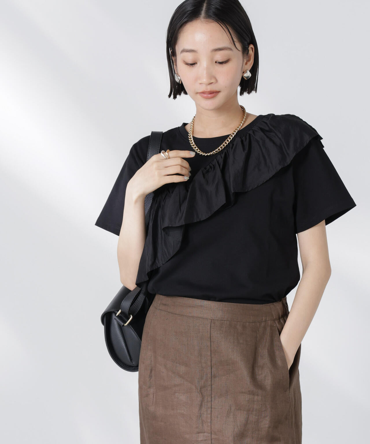 アシンメトリーフリル異素材コンビTシャツ