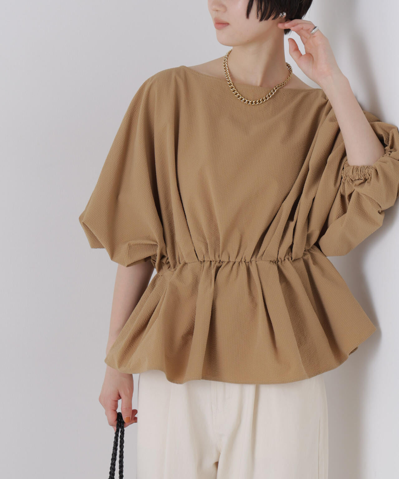 サッカーボリュームスリーブギャザーデザインブラウス(セットアップ可)