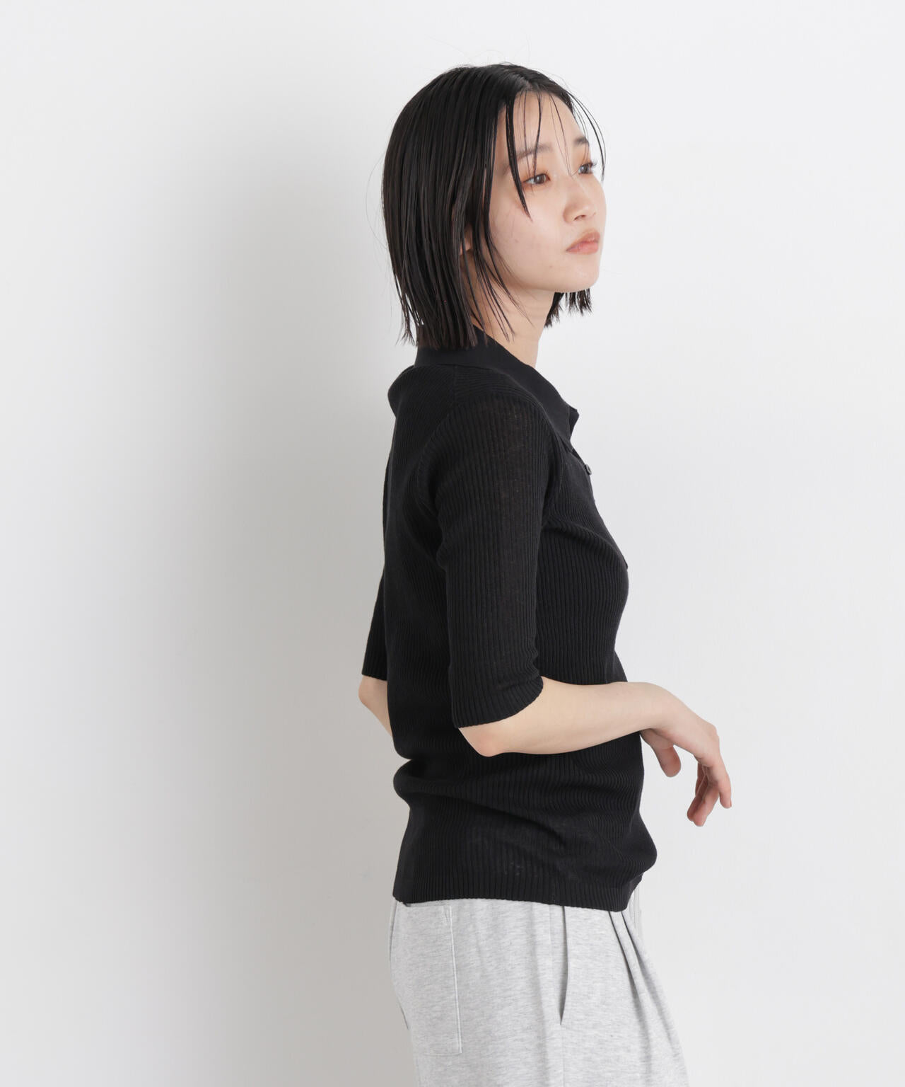 ソフトシアーランダムリブ衿付きニット