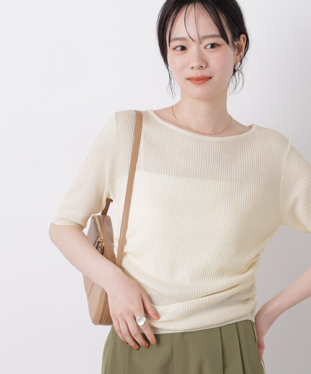 サイドギャザーデザインシアーリブニット