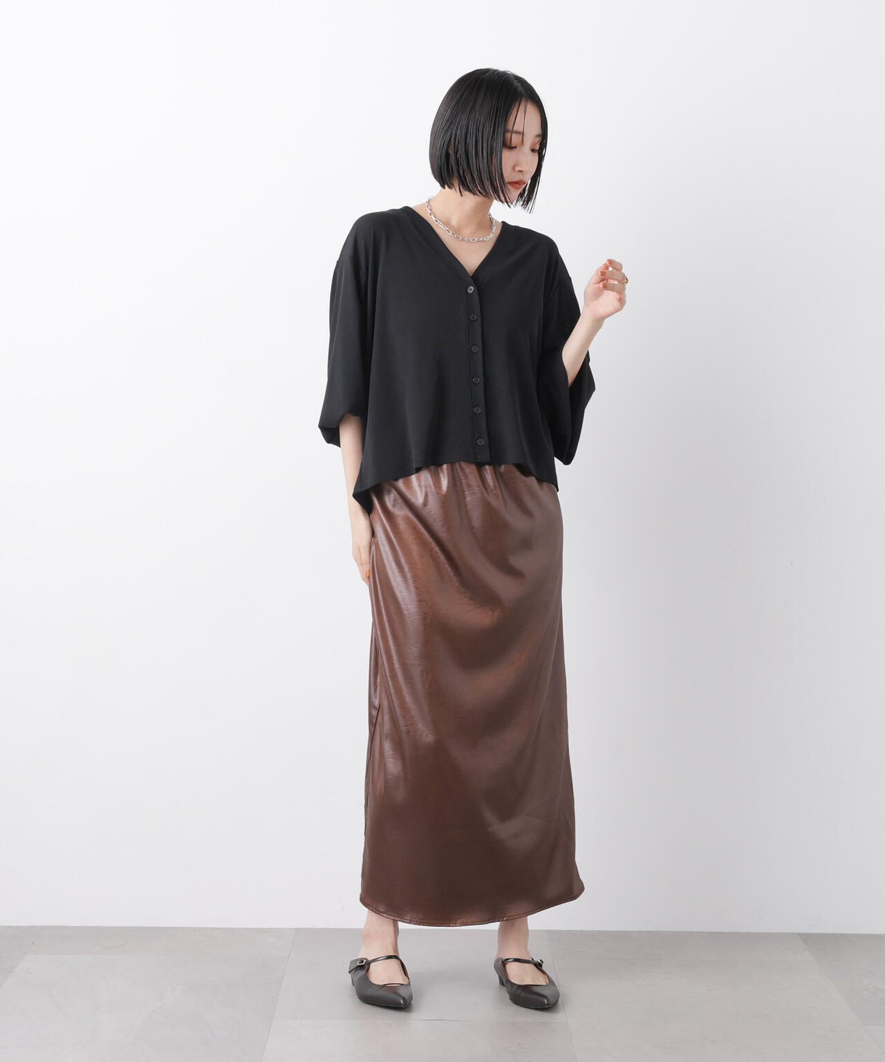 シアーカットVネックカーディガン