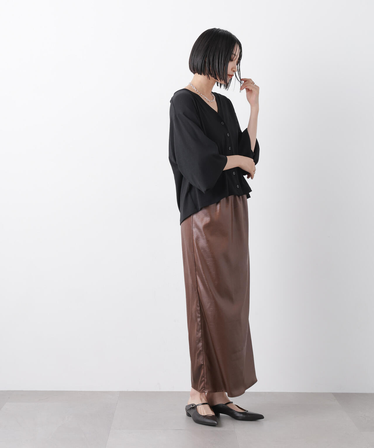 シアーカットVネックカーディガン