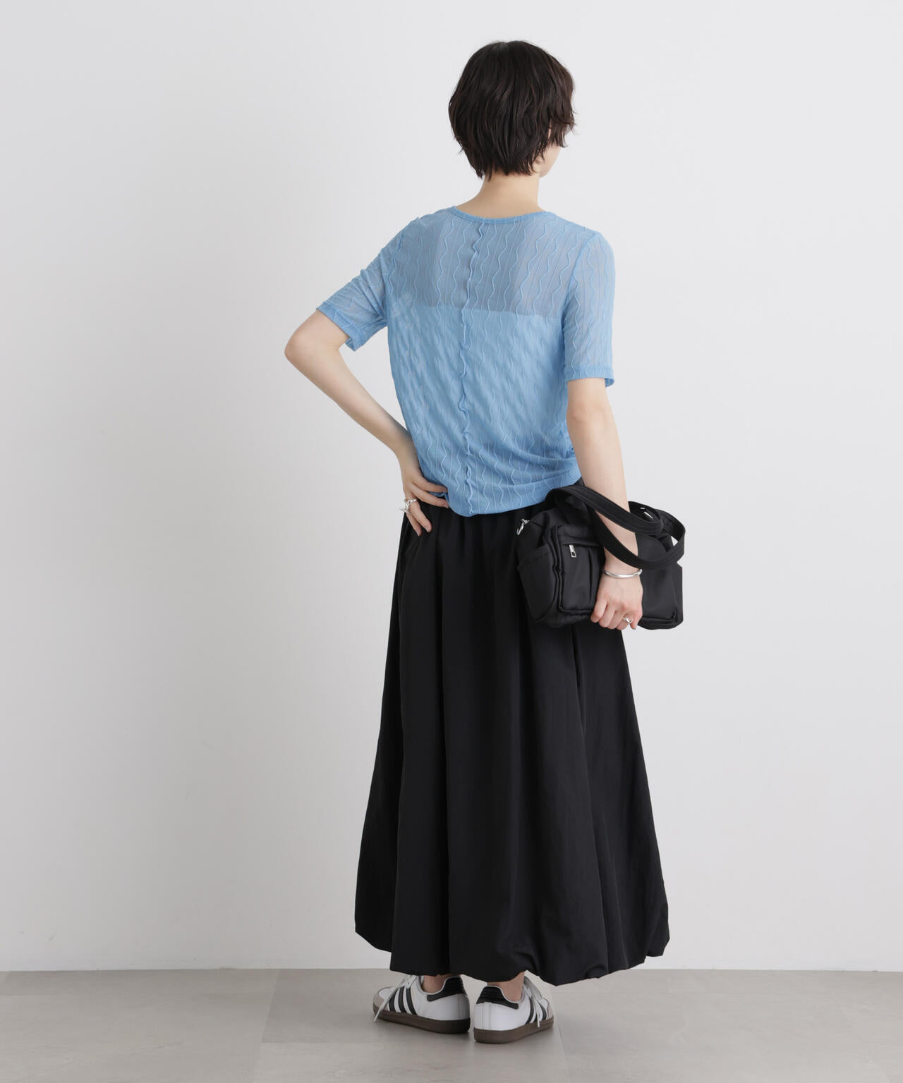 シアーカットクルーネックトップス