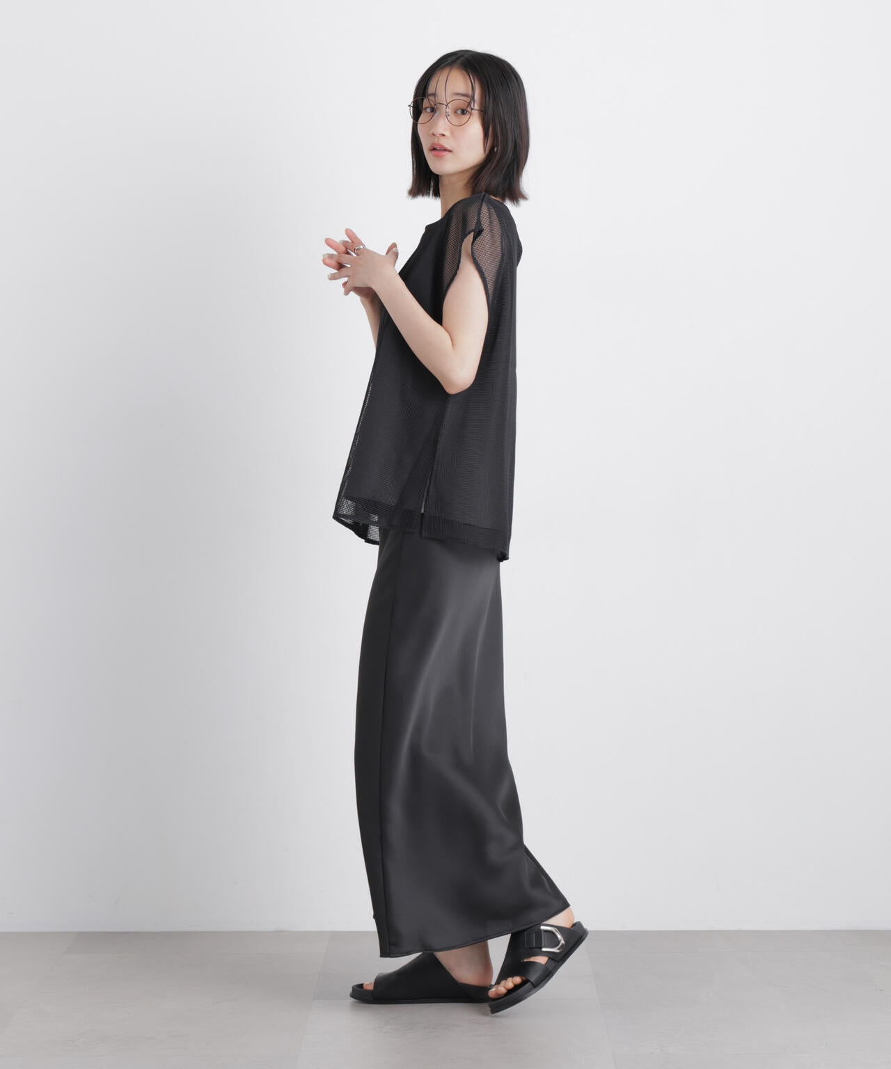 カラミメッシュレイヤードカットトップス