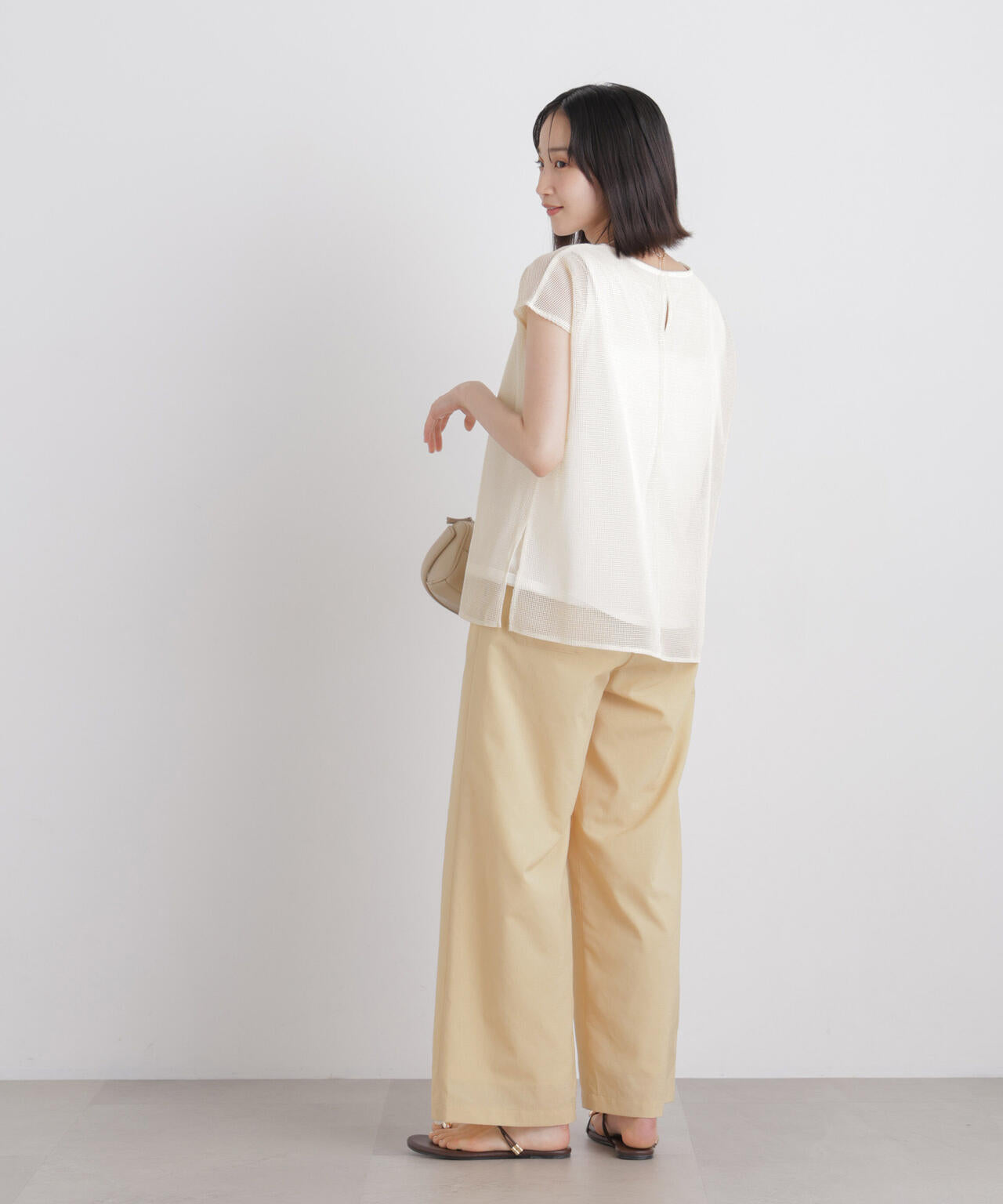カラミメッシュレイヤードカットトップス