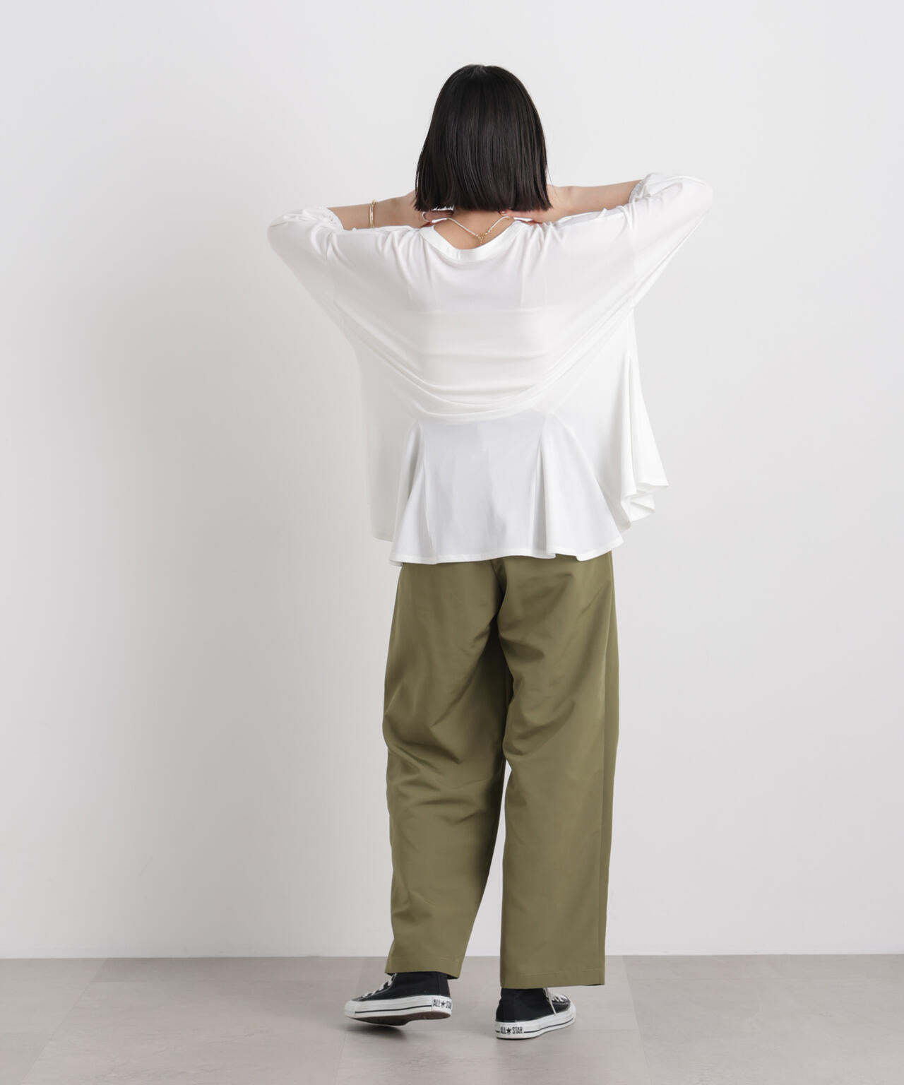 平織りツータックワイドパンツ