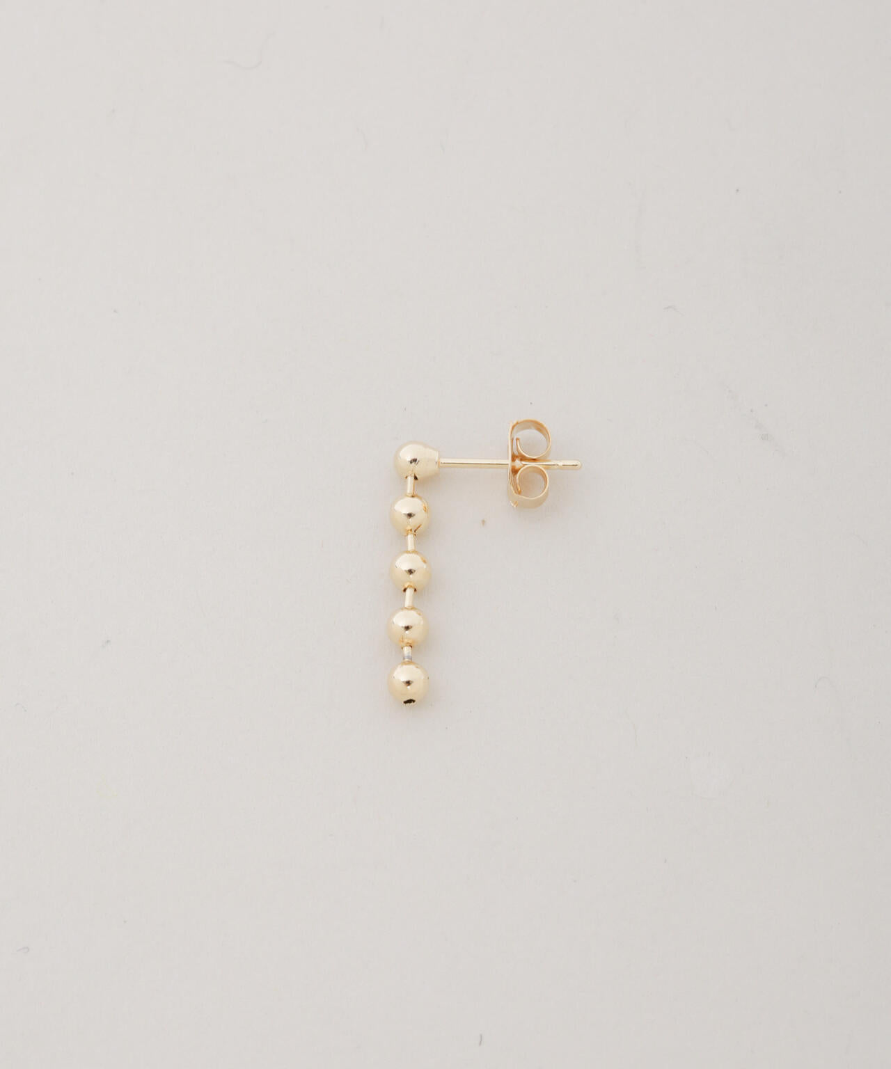 ボールチェーンドロップピアス
