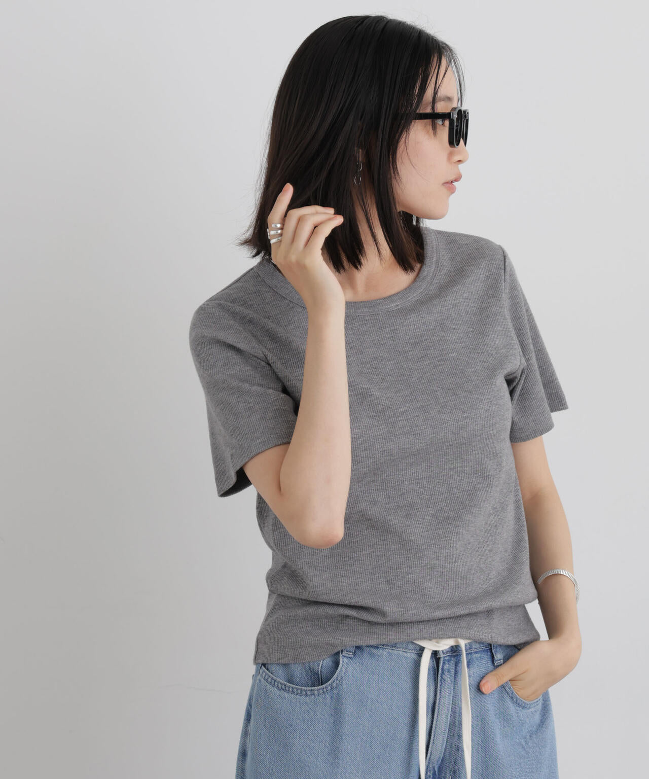 ラメリブカットクルーネックTシャツ
