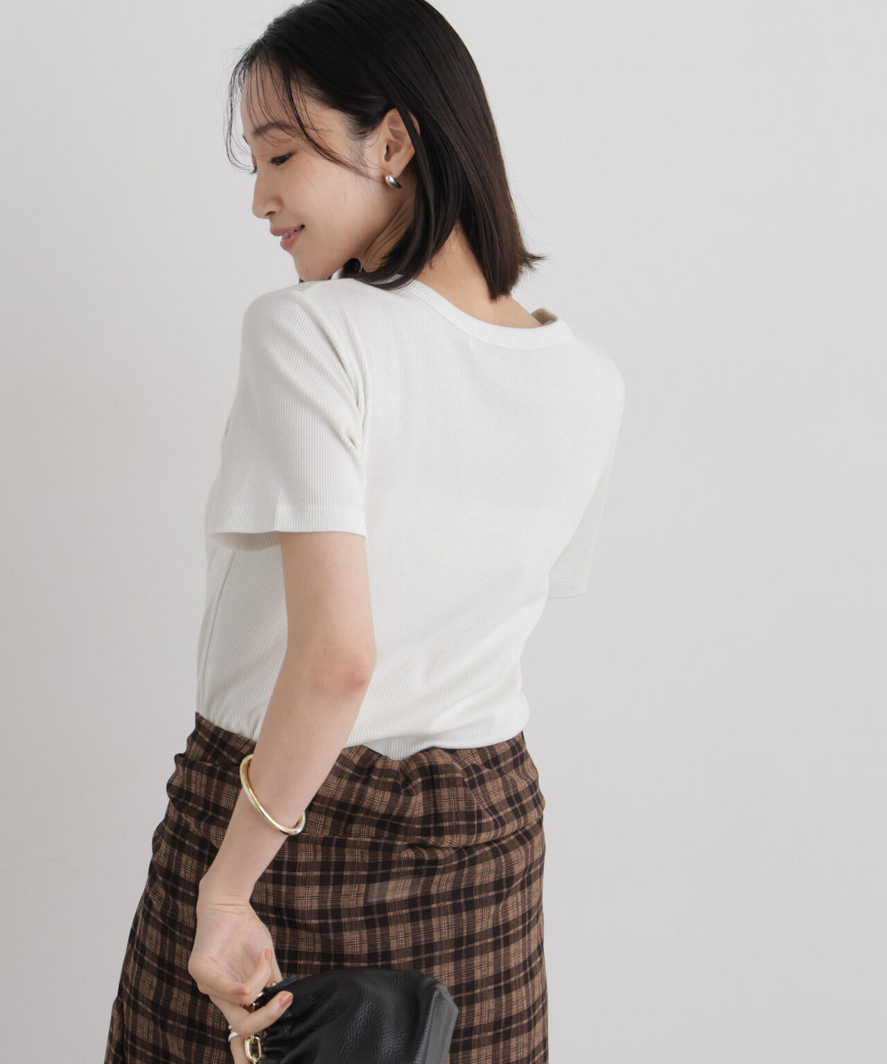ラメリブカットクルーネックTシャツ