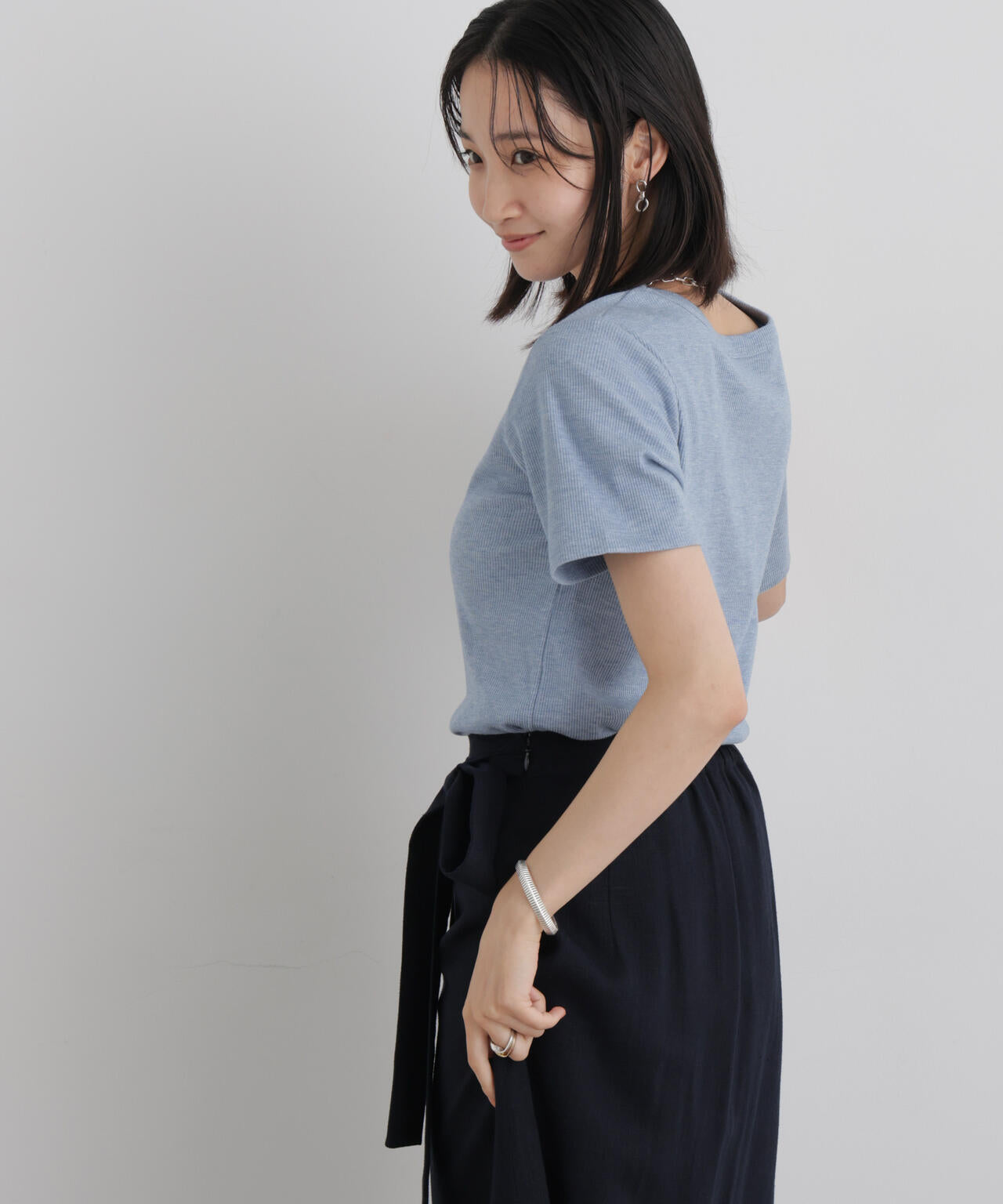 ラメリブカットクルーネックTシャツ