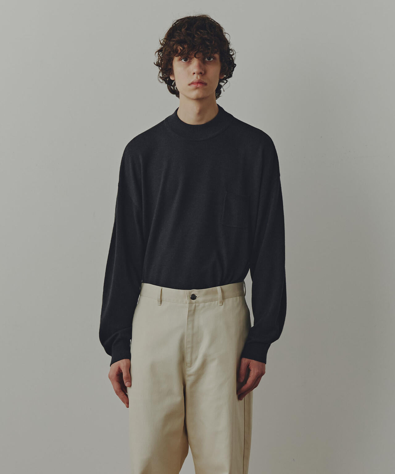WEB限定/「Commonuse」クルーネックポケットニット