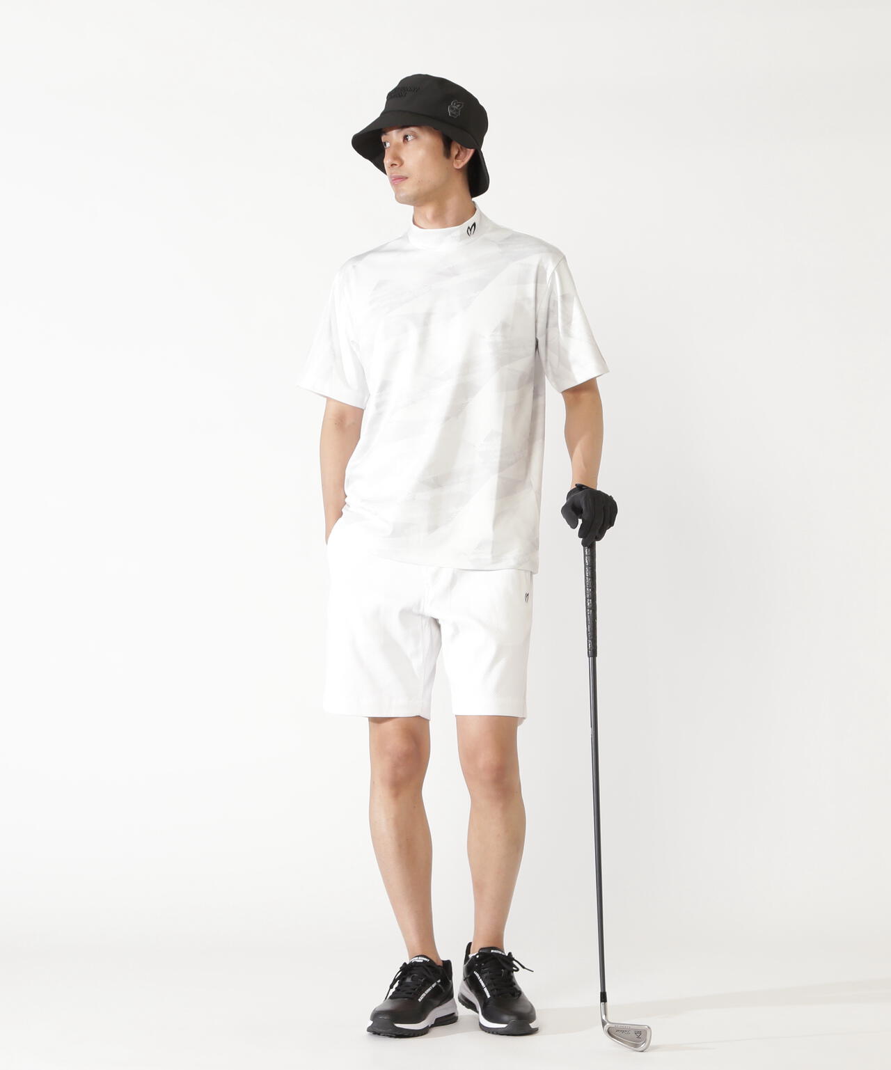 H:182cm/C:93/W:77/H:91 着用サイズ：5