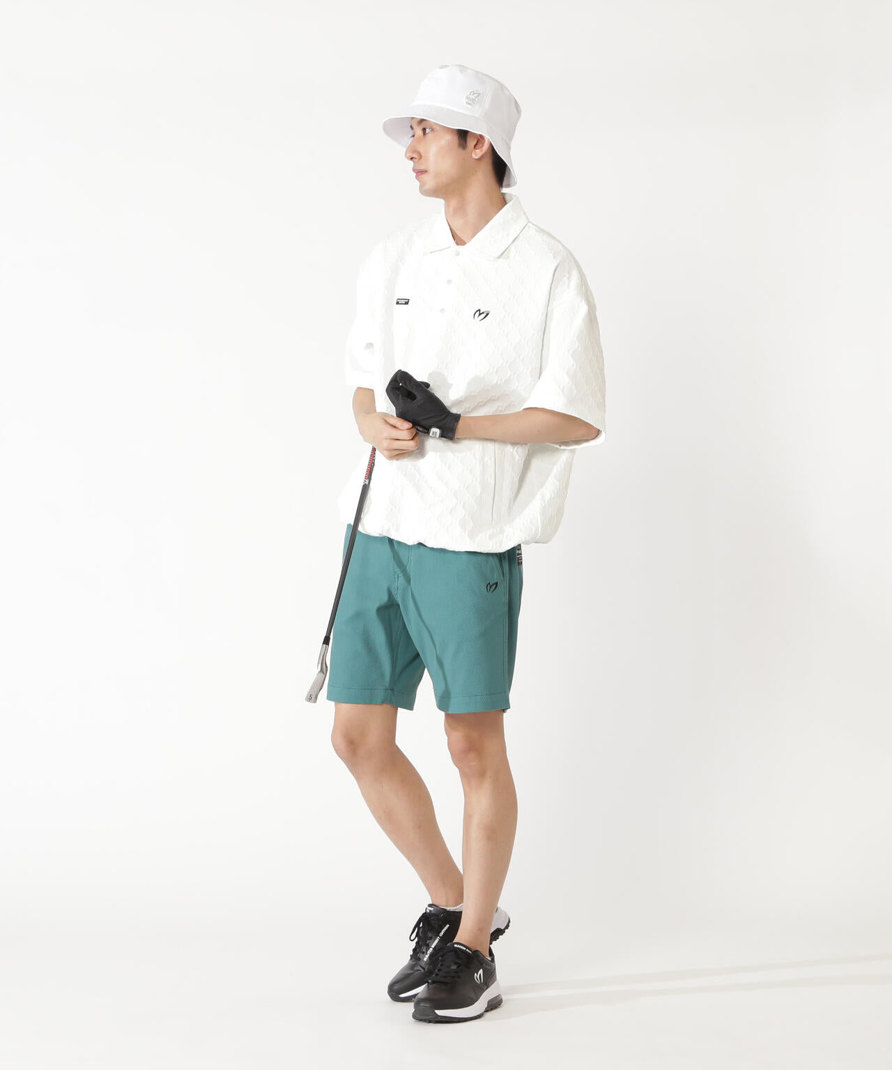 H:182cm/C:93/W:77/H:91 着用サイズ：5