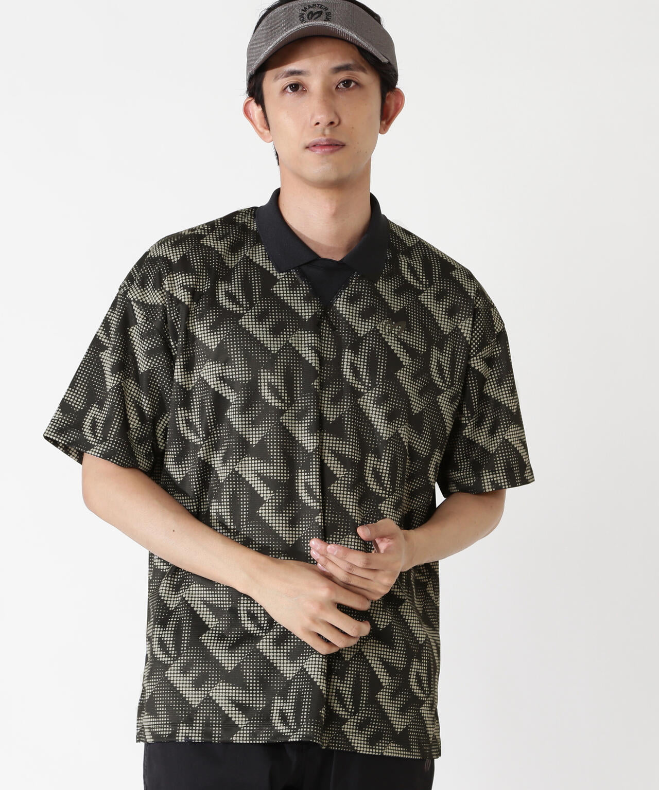 H:182cm/C:93/W:77/H:91 着用サイズ：5