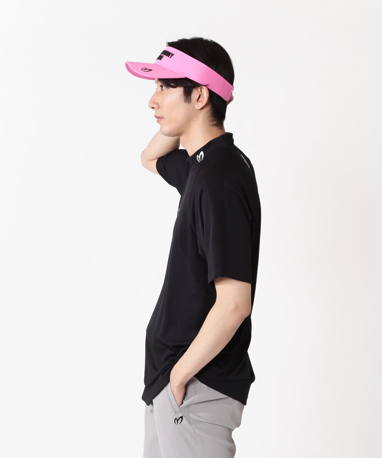 H:182cm/C:93/W:77/H:91 着用サイズ：5