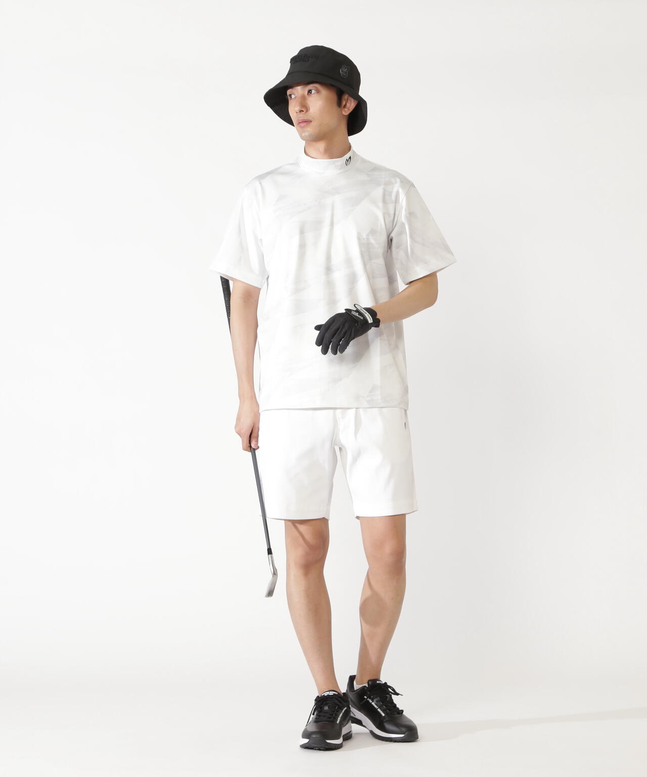 H:182cm/C:93/W:77/H:91 着用サイズ：5