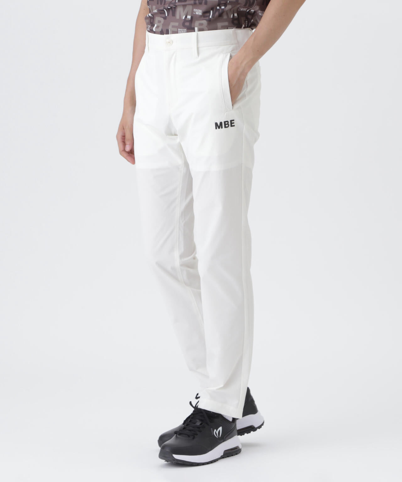 H:182cm/C:93/W:77/H:91 着用サイズ：5