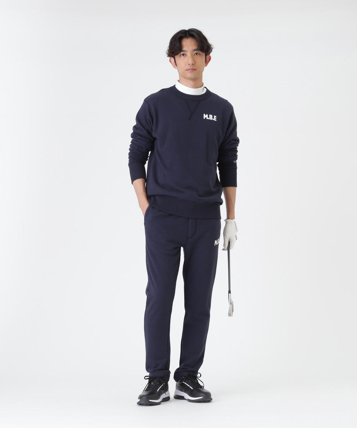 H:182cm/C:93/W:77/H:91 着用サイズ：5