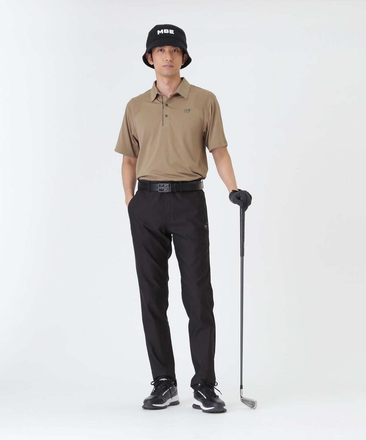 H:182cm/C:93/W:77/H:91 着用サイズ：5