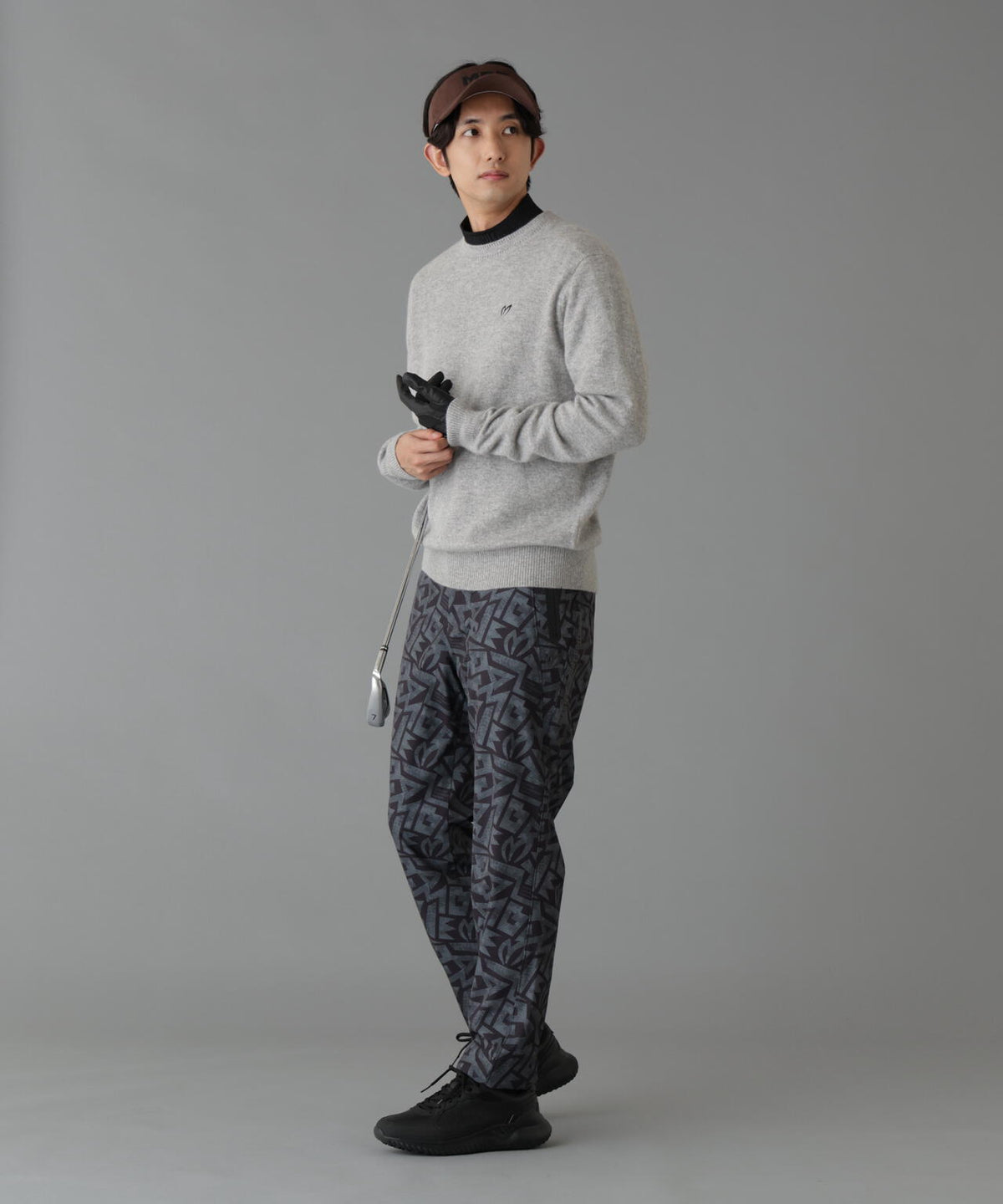 H:182cm/C:93/W:77/H:91 着用サイズ：5