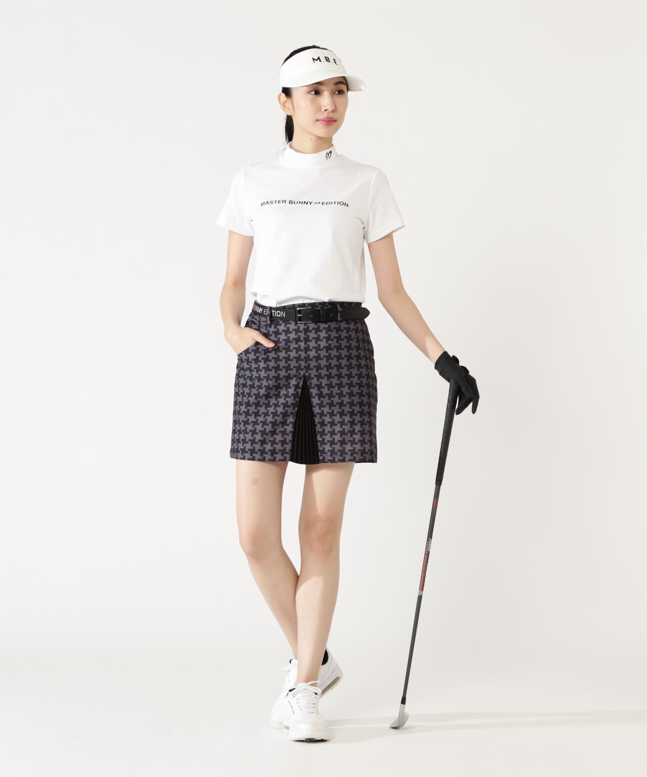 T:171cm/B:77/W:59・H:87 着用サイズ：1