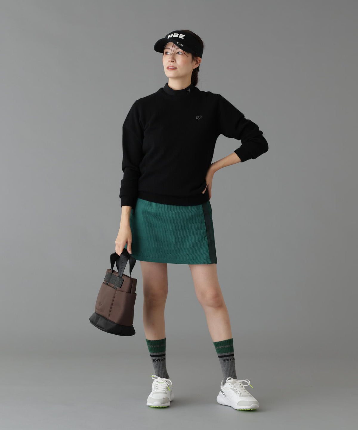 Height : 160 Bust : 80 Waist : 58 Hips : 83 着用サイズ：1