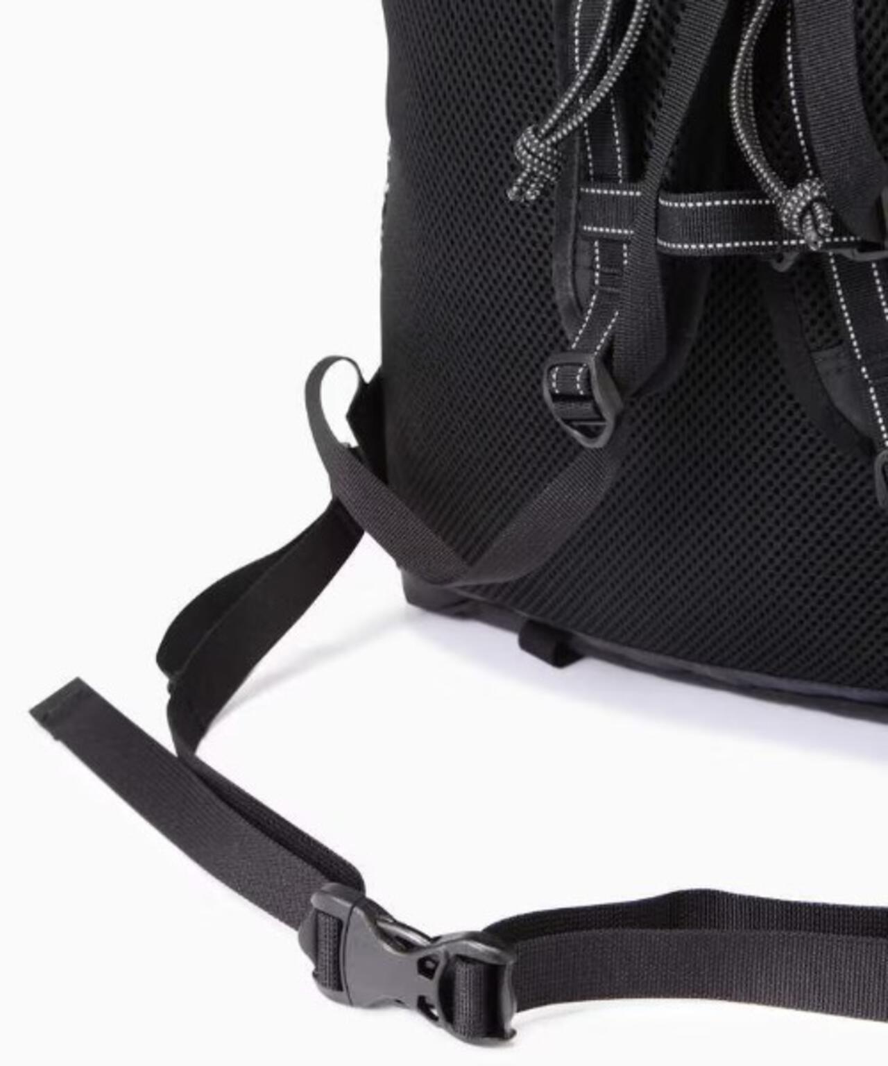 and wander/アンドワンダー　ECOPAK 20L daypack