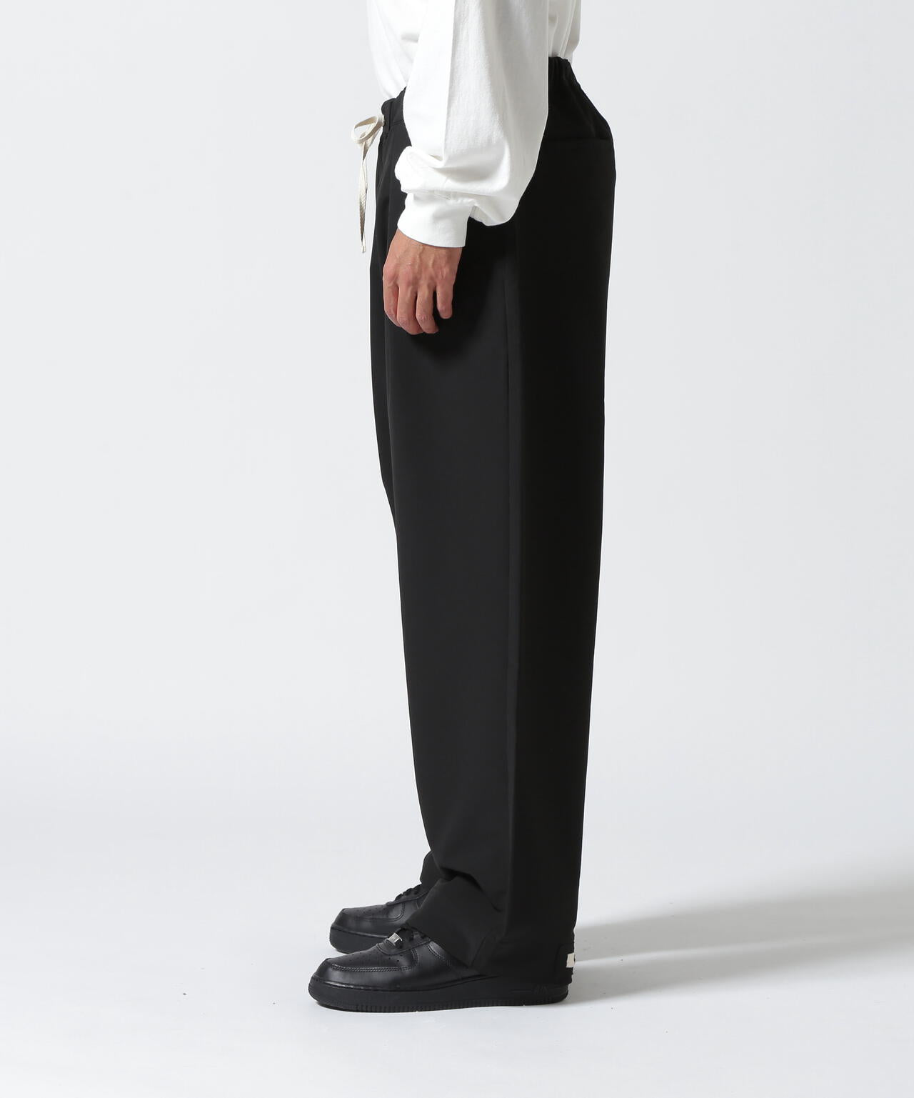 B omnivore  STRETCH POLYESTER BALLOON TACK PANTS