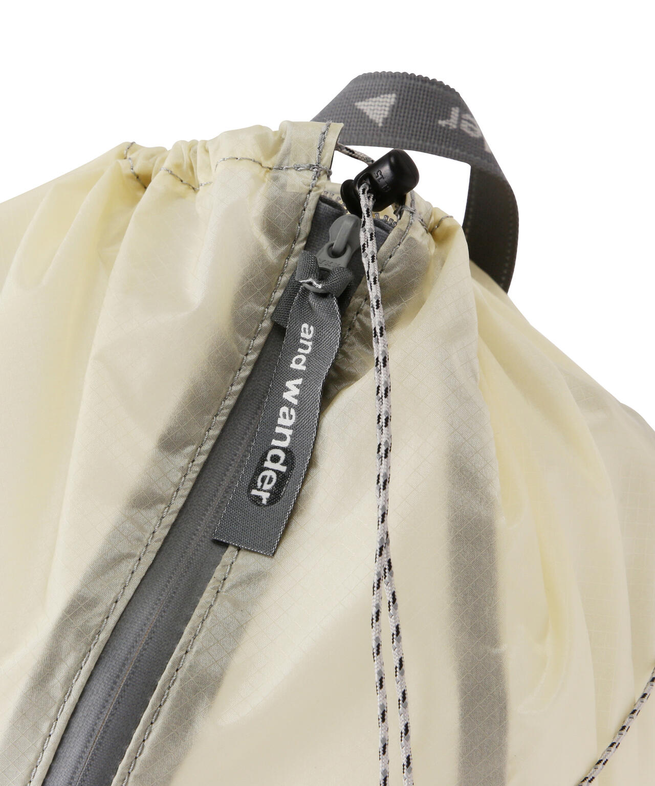 and wander/アンドワンダー  sil daypack