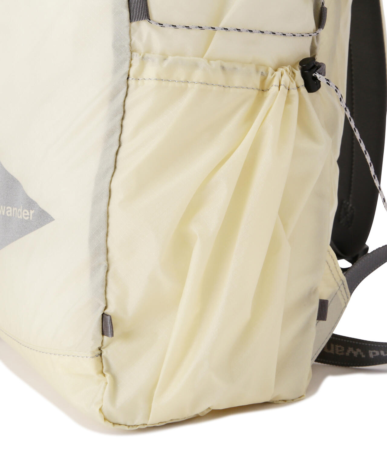 and wander/アンドワンダー  sil daypack
