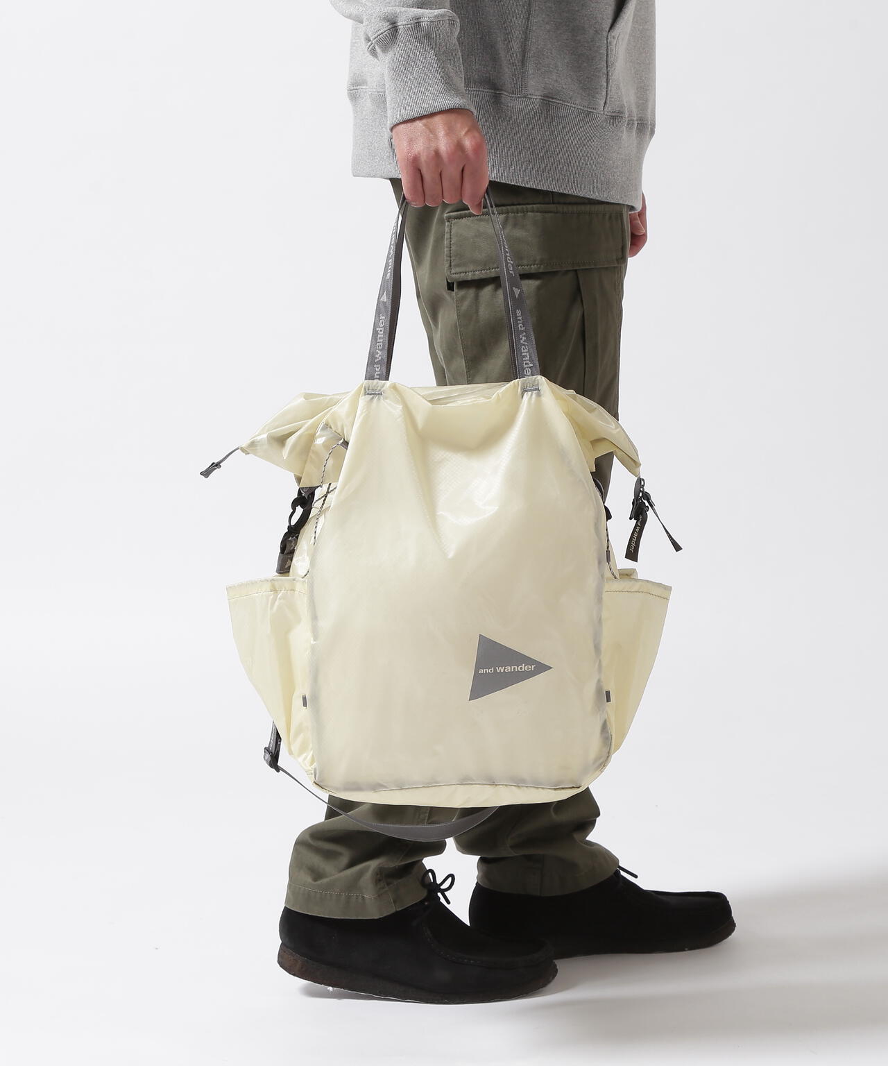 and wander/アンドワンダー  sil tote bag