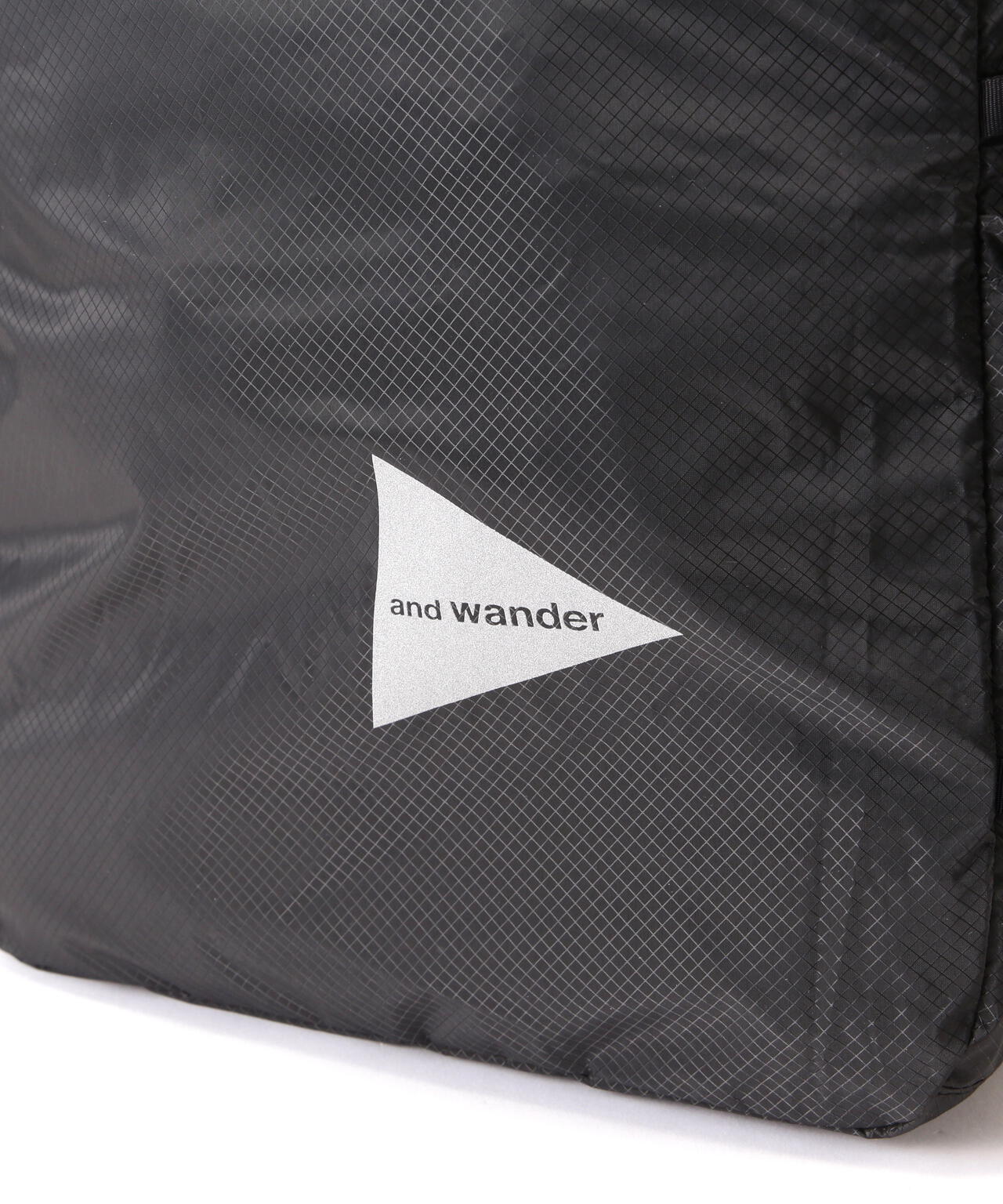 and wander/アンドワンダー  sil tote bag