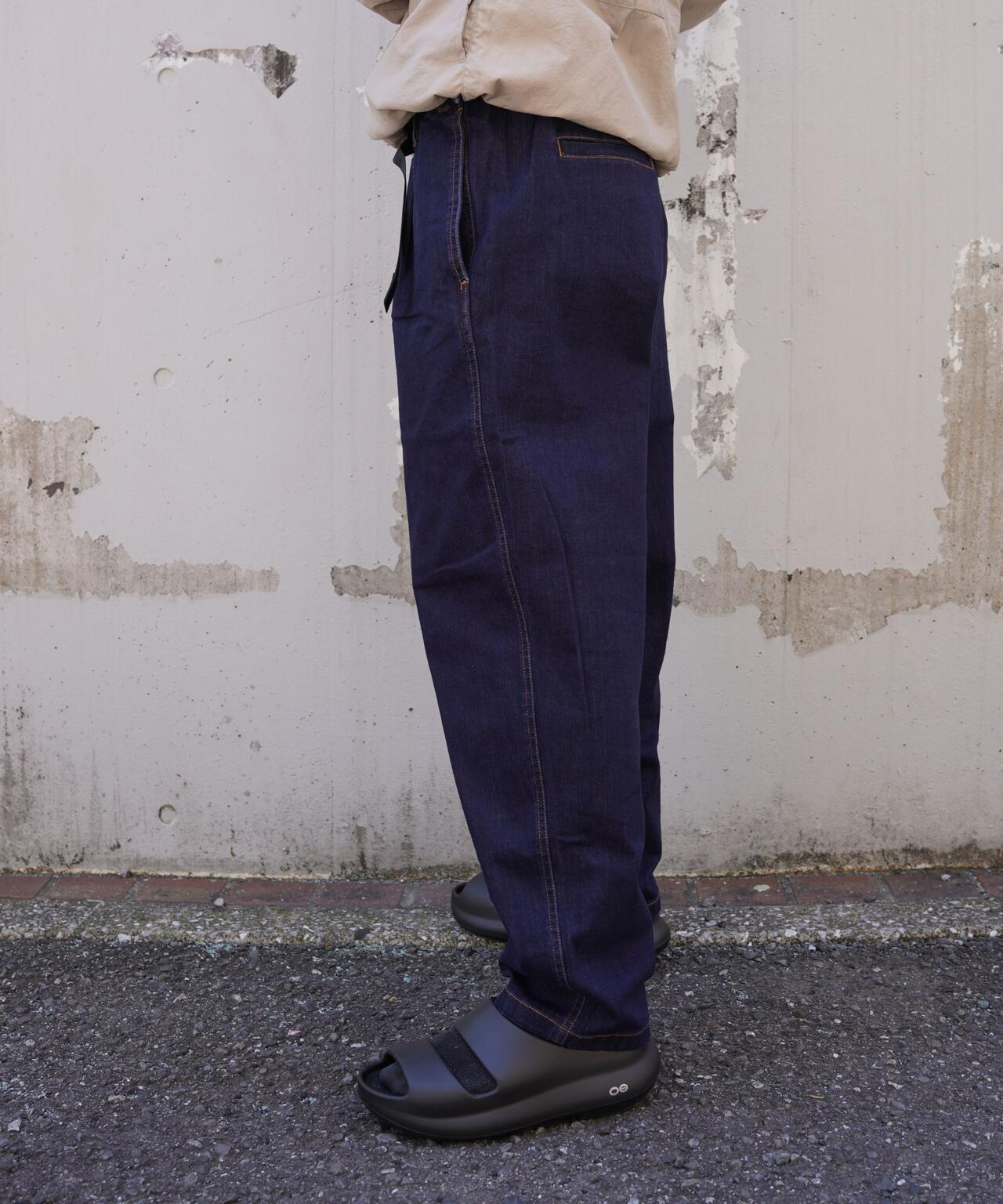 GRAMICCI×BEAVER/グラミチ×ビーバー　別注TUCK TAPERD DENIM PANT