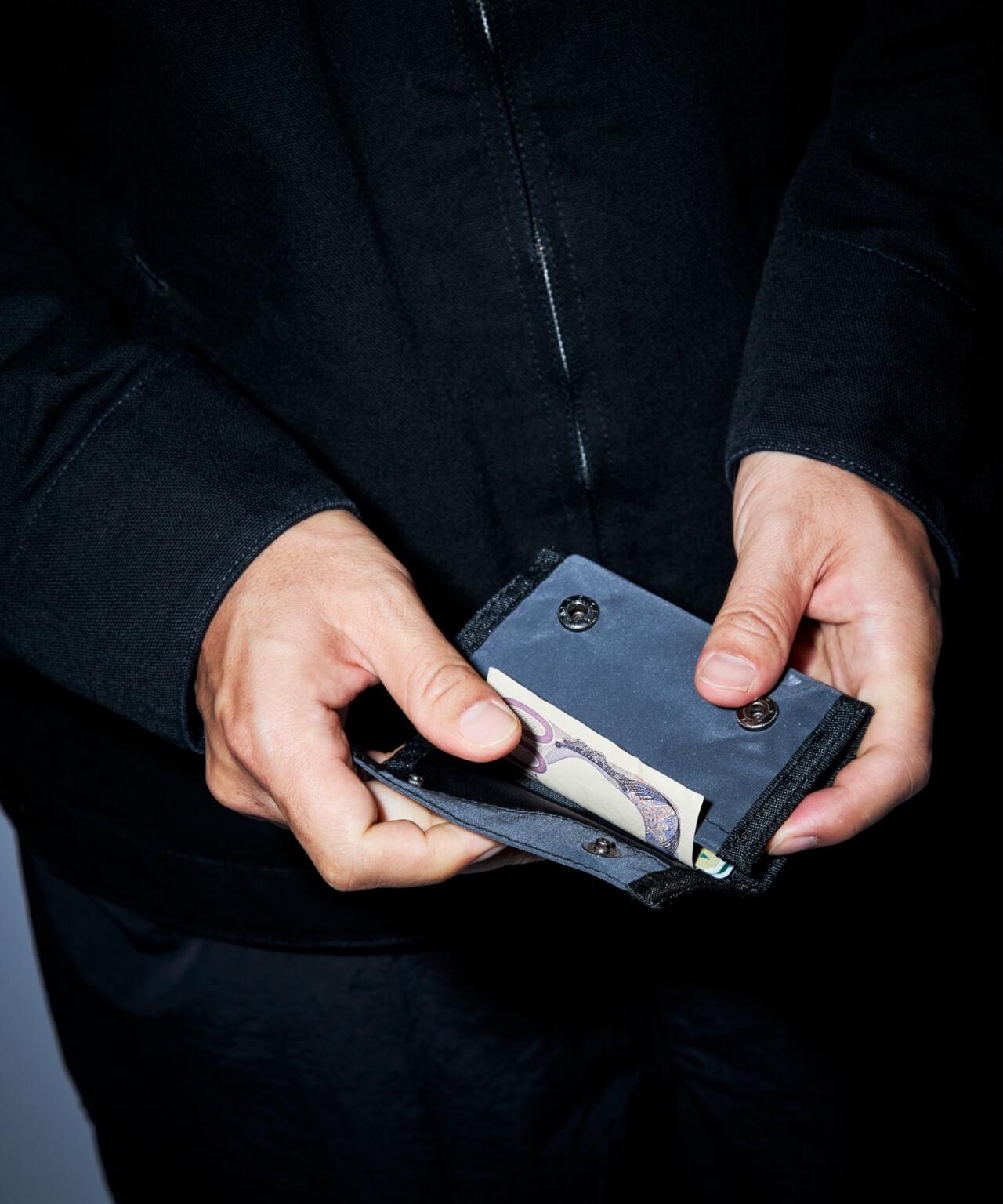 PACKING/パッキング　BLACK REFLECTIVE WALLET