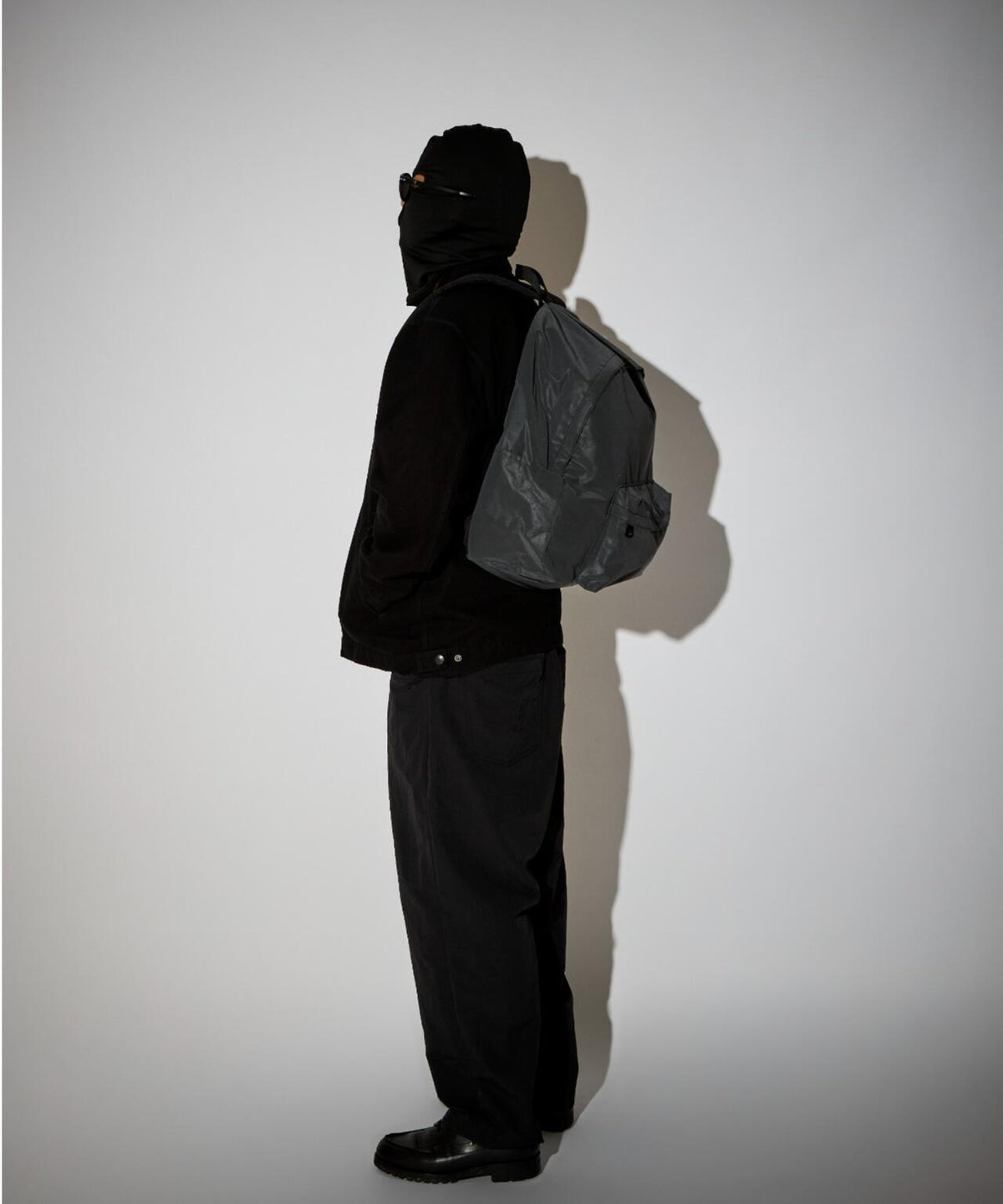 PACKING/パッキング　BLACK REFLECTIVE BACKPACK