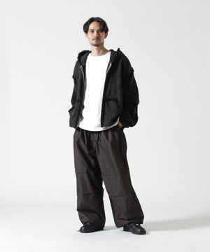 Height 178  Chest 92  Waist 76  hips 95  Shoes 27.0 着用サイズ：L