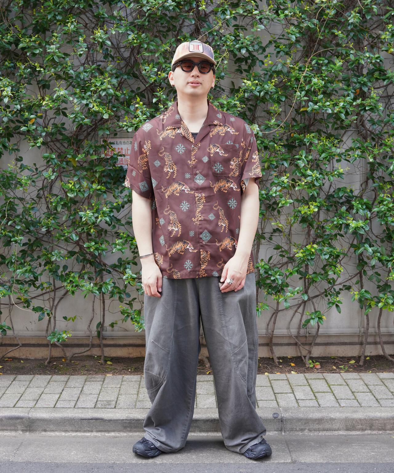 B omnivore/ビーオムニボー　TIGER S/S SHIRT