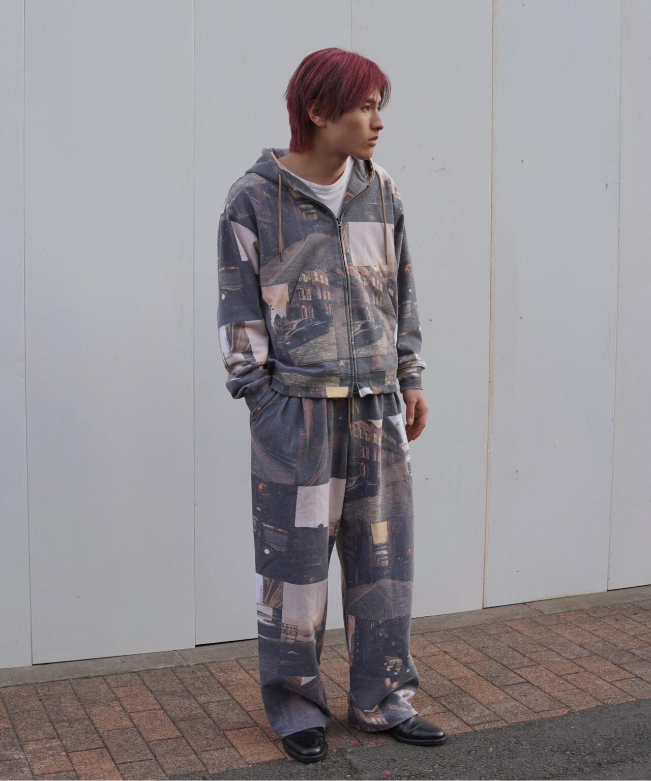 B omnivore/ビーオムニボー　GRAPHIC HOODIE