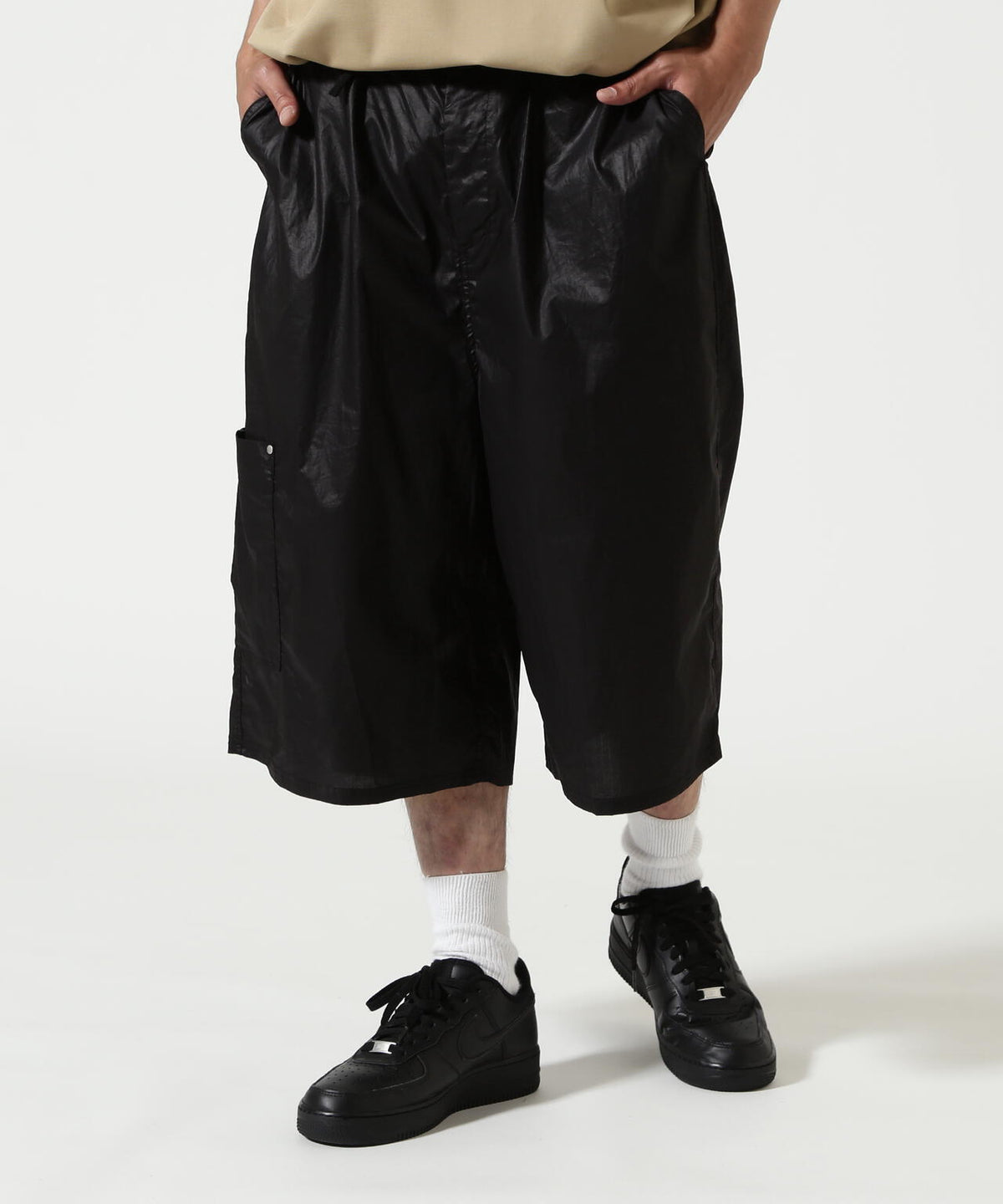 B omnivore/ビーオムニボー　PAPER SHORTS
