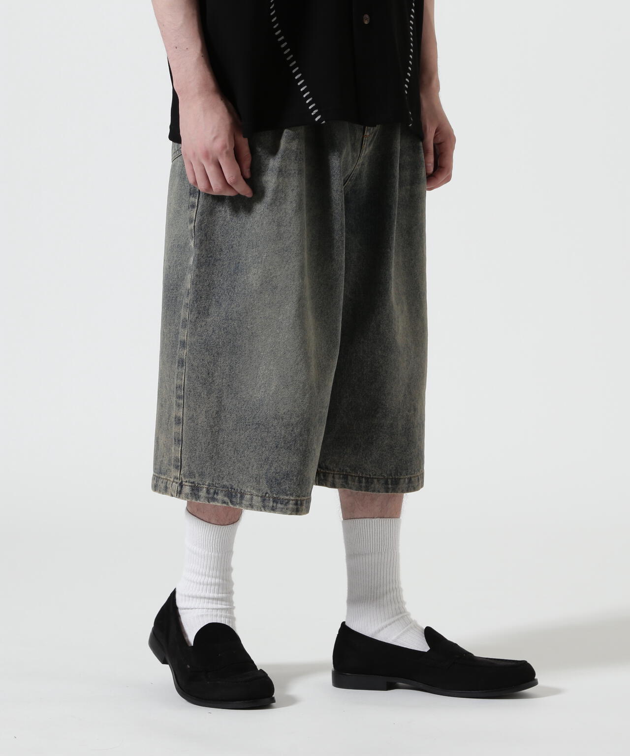 B omnivore/ビーオムニボー　TUCK DENIM SHORTS タックデニムショーツ