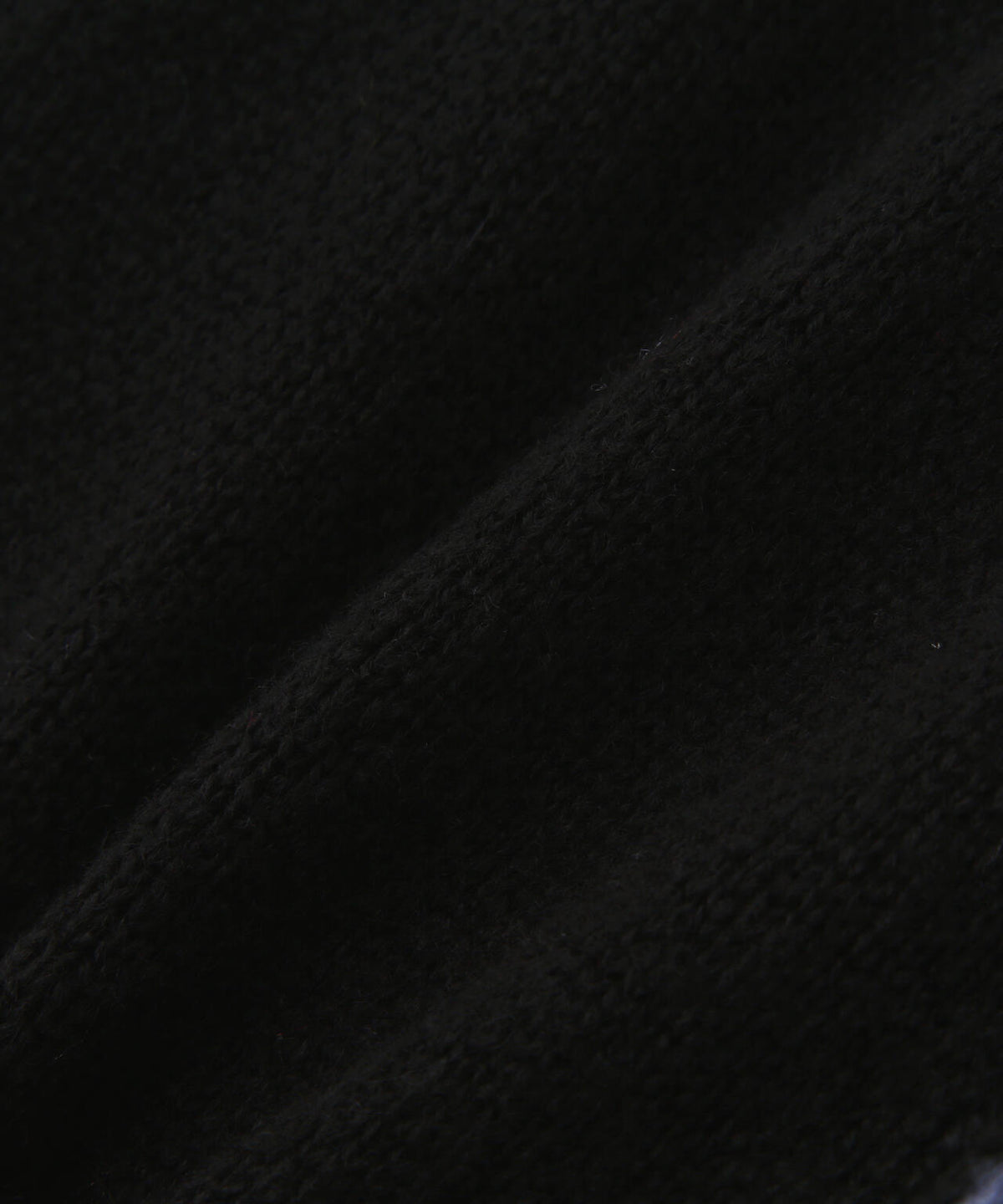 B omnivore/ビーオムニボー  HAND STITCH KNIT