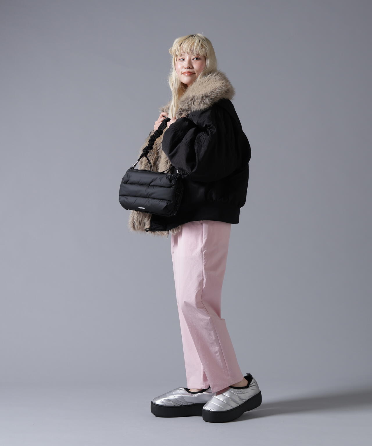 B omnivore/ビーオムニボー REVERSIBLE FUR NYLON BLOUSON