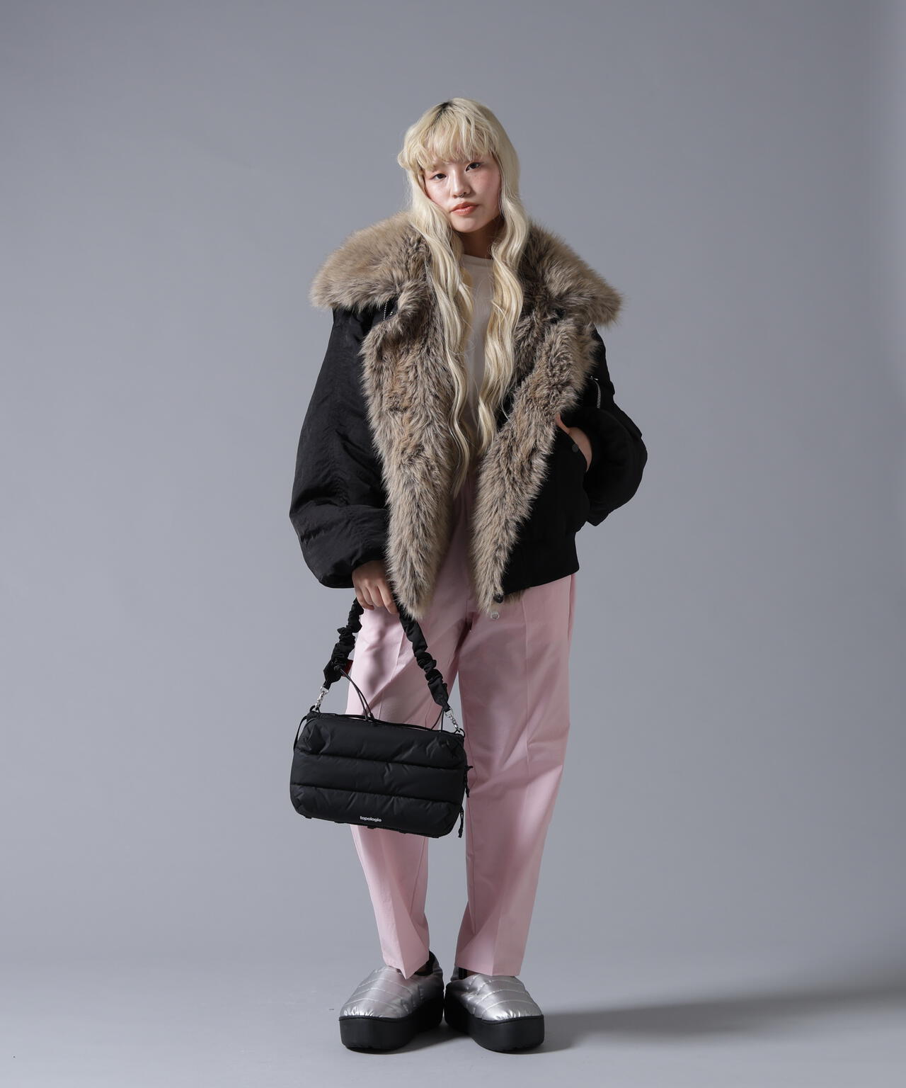 B omnivore/ビーオムニボー REVERSIBLE FUR NYLON BLOUSON