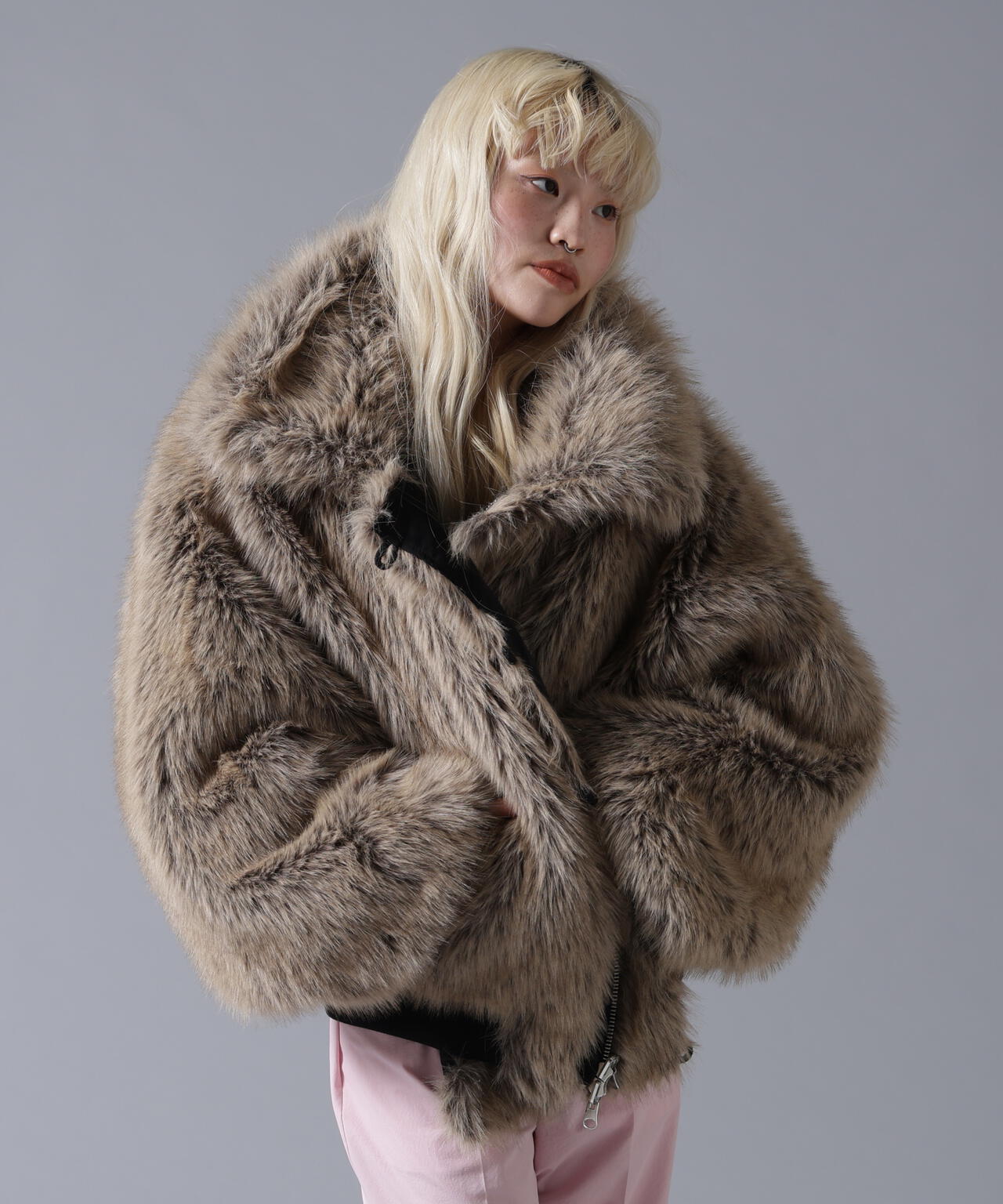 B omnivore/ビーオムニボー REVERSIBLE FUR NYLON BLOUSON
