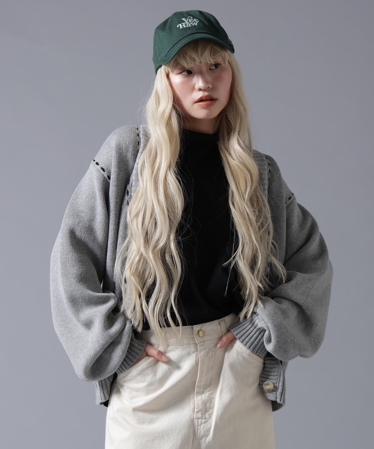 B omnivore/ビーオムニボー　STITCH KNIT CARDIGAN