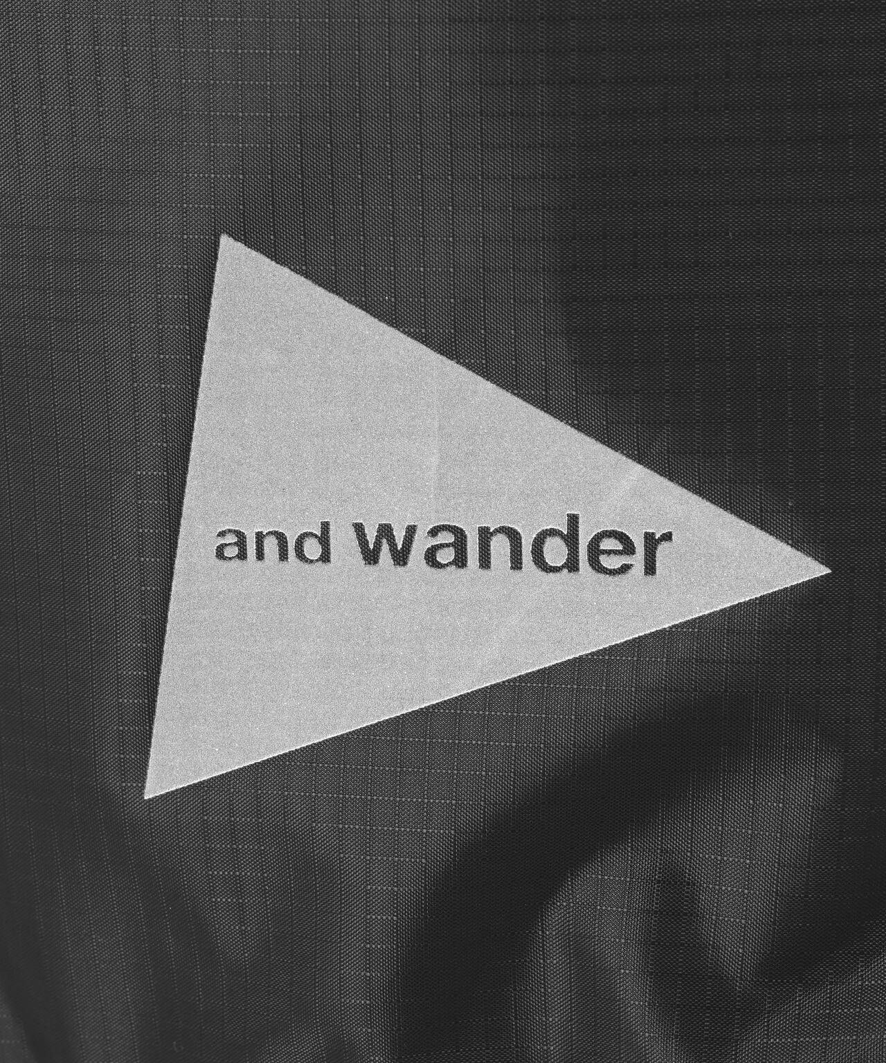 and wander/アンドワンダー　crispy rip drawstrung bag　ナップサック